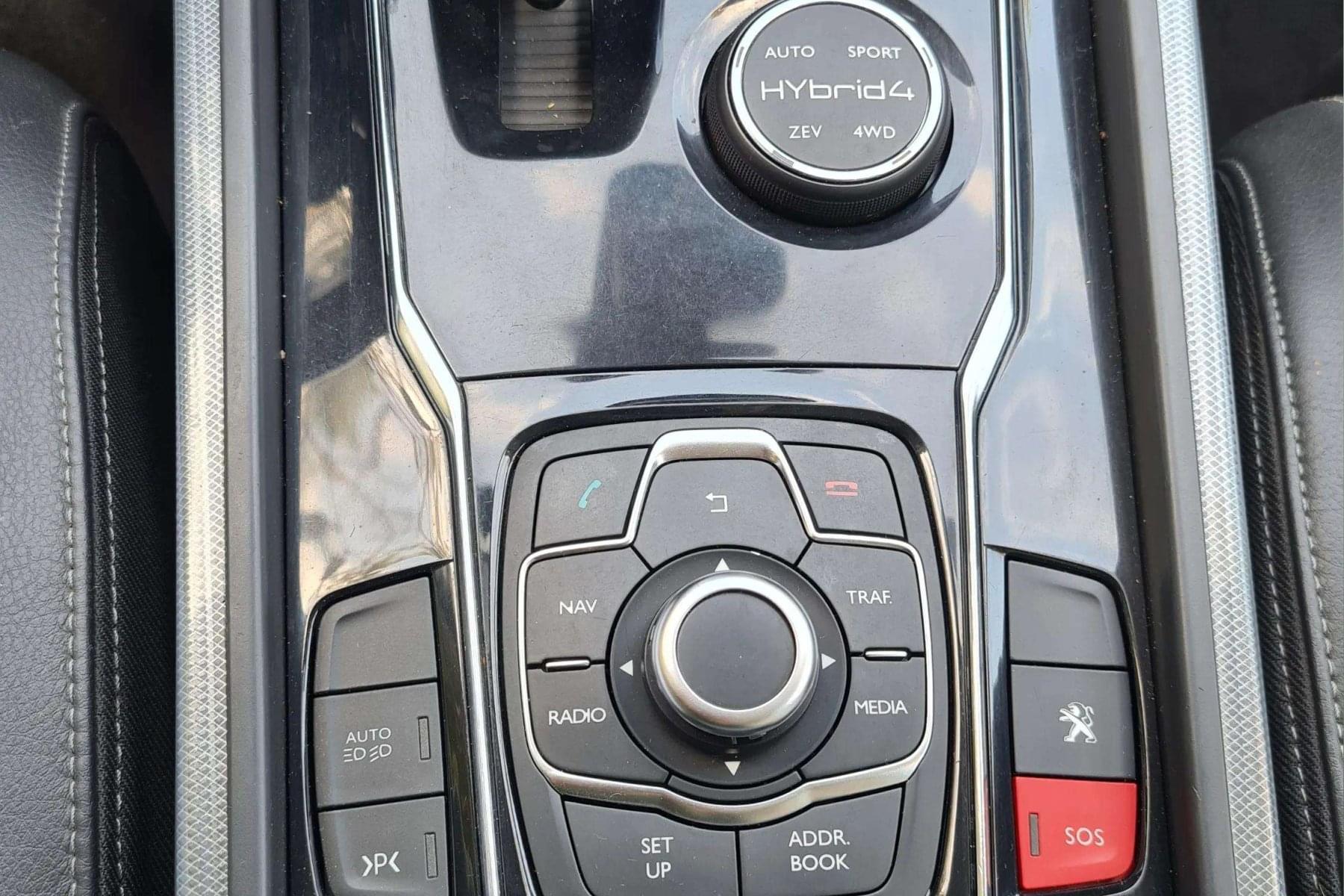 PEUGEOT 508 SW RXH 2.0 HDI HYBRID4 200cv. AUTOMÁTICO 33