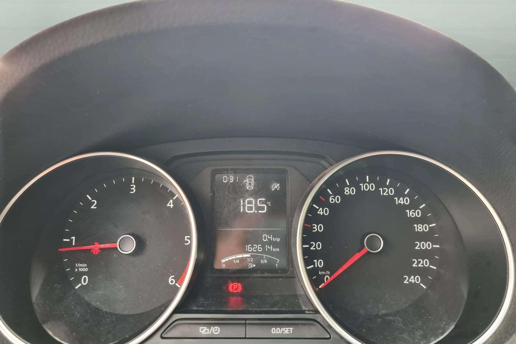 VOLKSWAGEN POLO 1.4 TDI 75cv. 9 