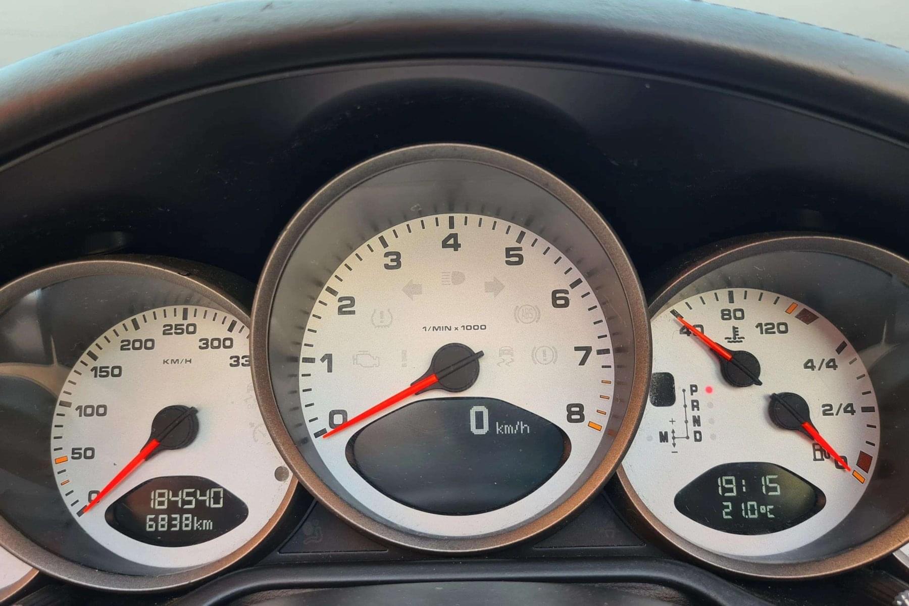 PORSCHE 911 997.2 Carrera 4S Cabrio 385cv. 28 