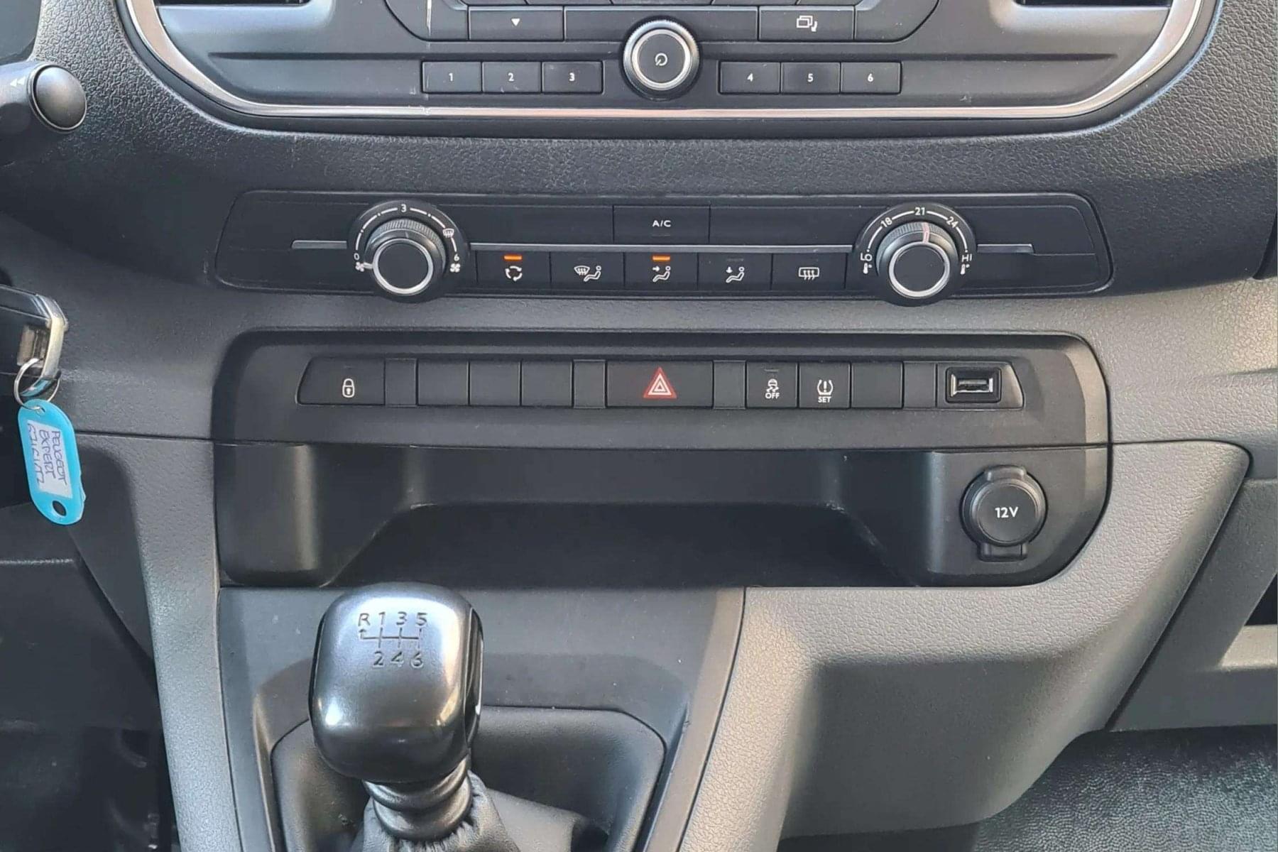 PEUGEOT TRAVELLER EXPERT 1.5 BlueHDI 100cv. 6v. COMPACT. 18 