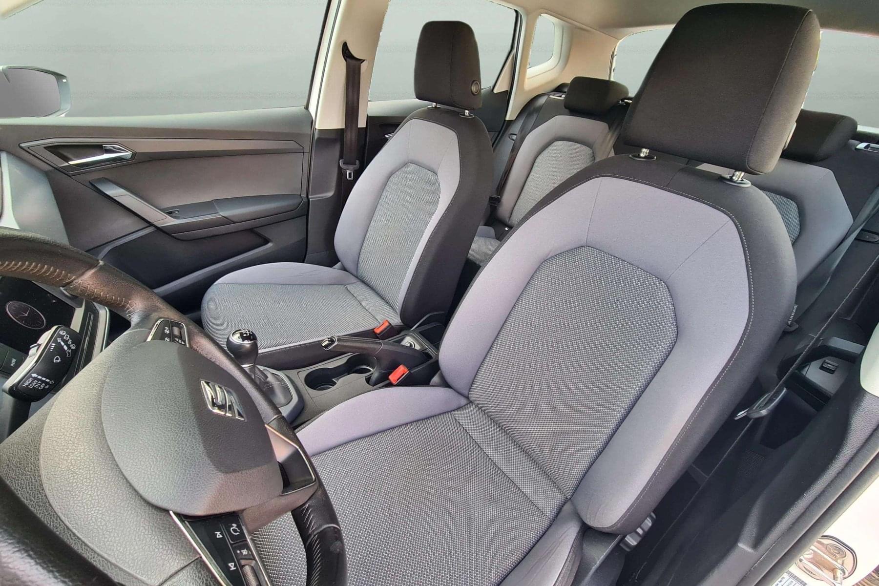 SEAT ARONA 1.6 TDI 95cv. REFERENCE 8