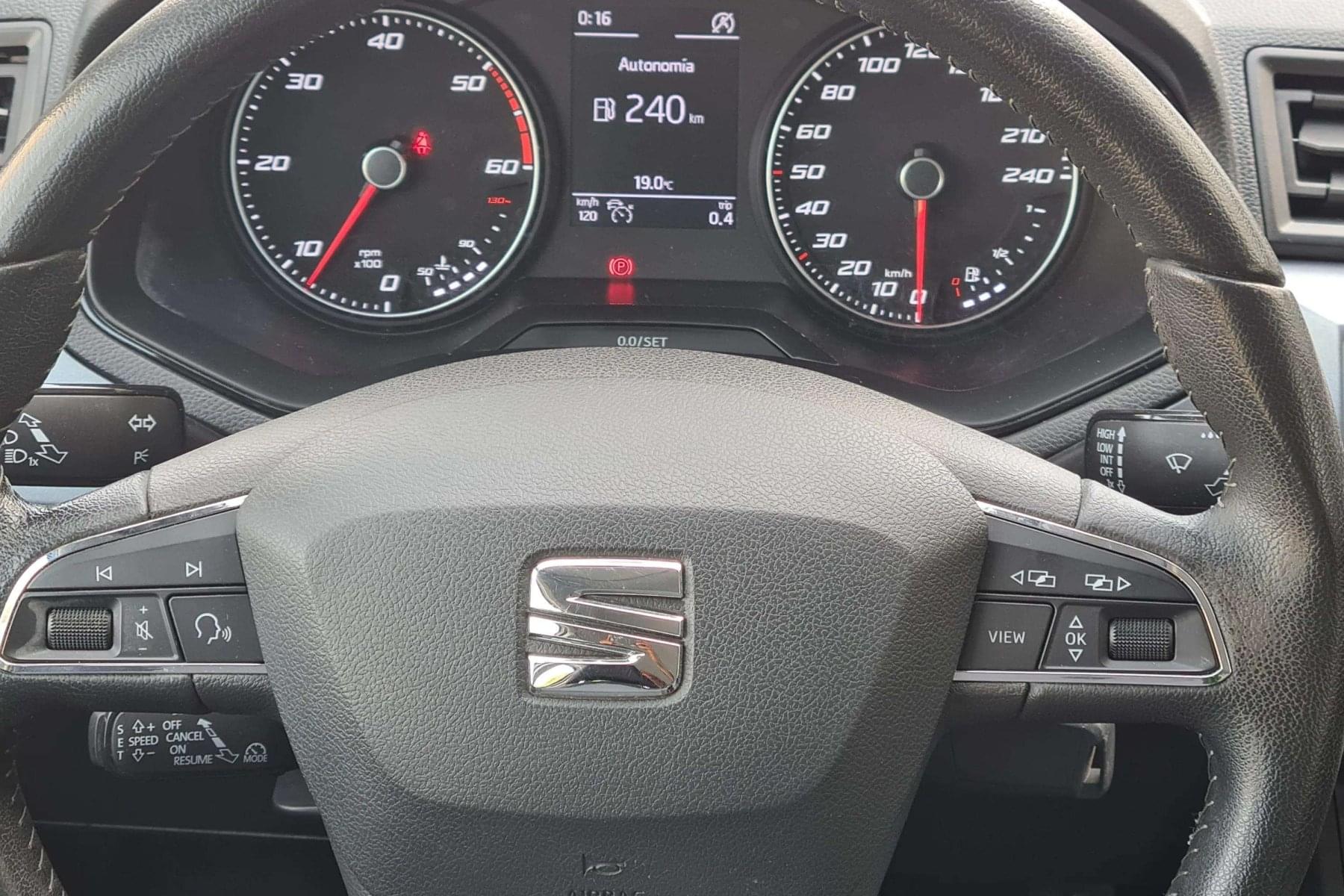 SEAT ARONA 1.6 TDI 95cv. REFERENCE 13