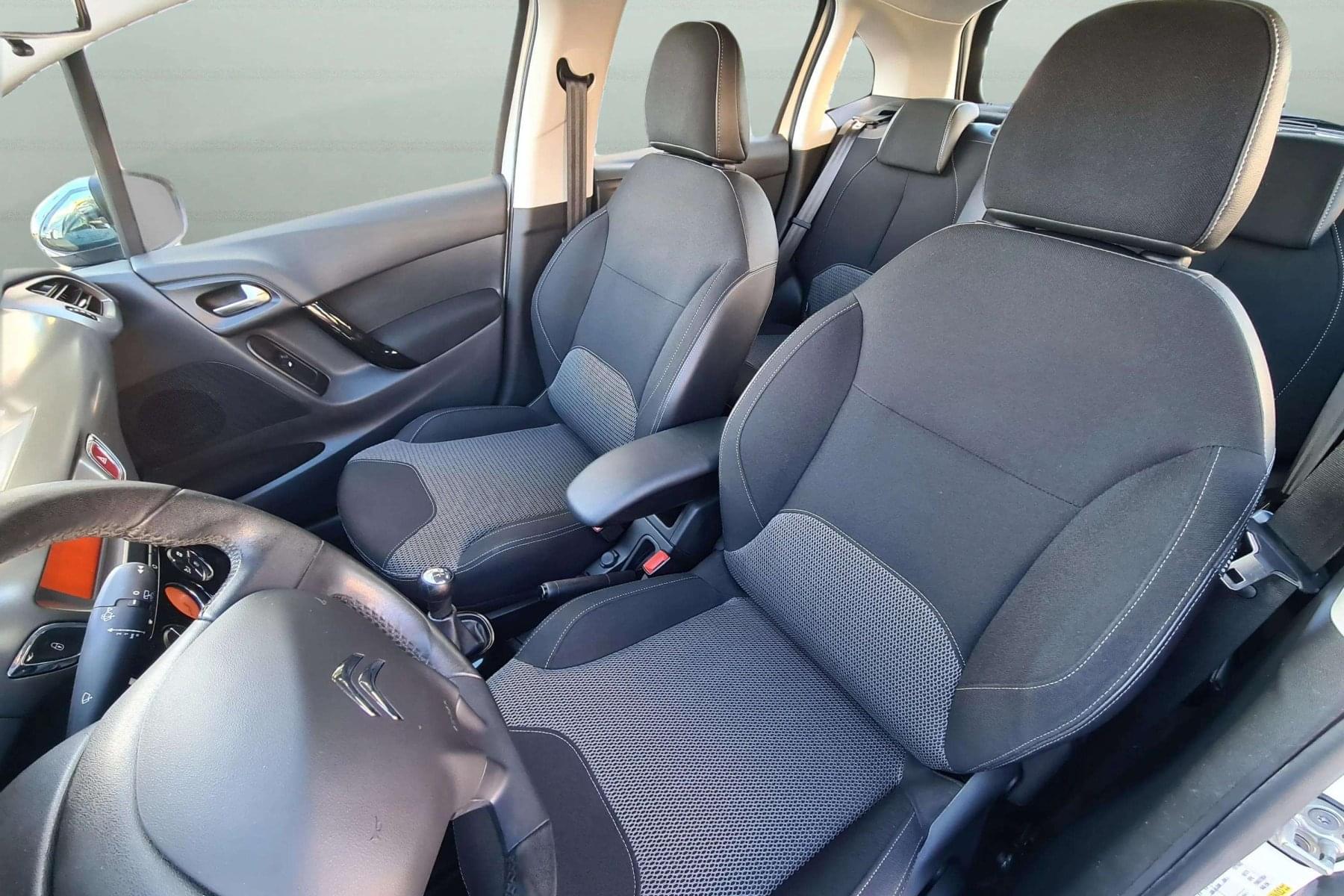 CITROEN C3 1.2i 82cv. COLLECTION 8