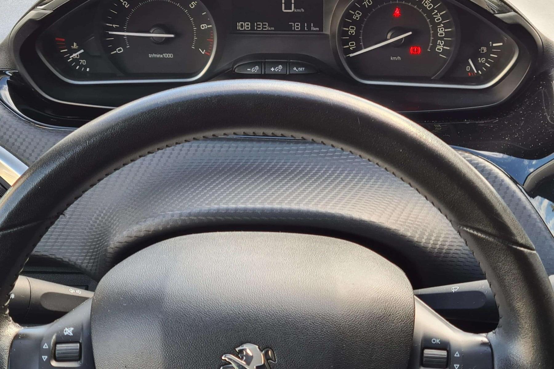 PEUGEOT 2008 1.2i 110cv. ACTIVE PACK NAVI 17 