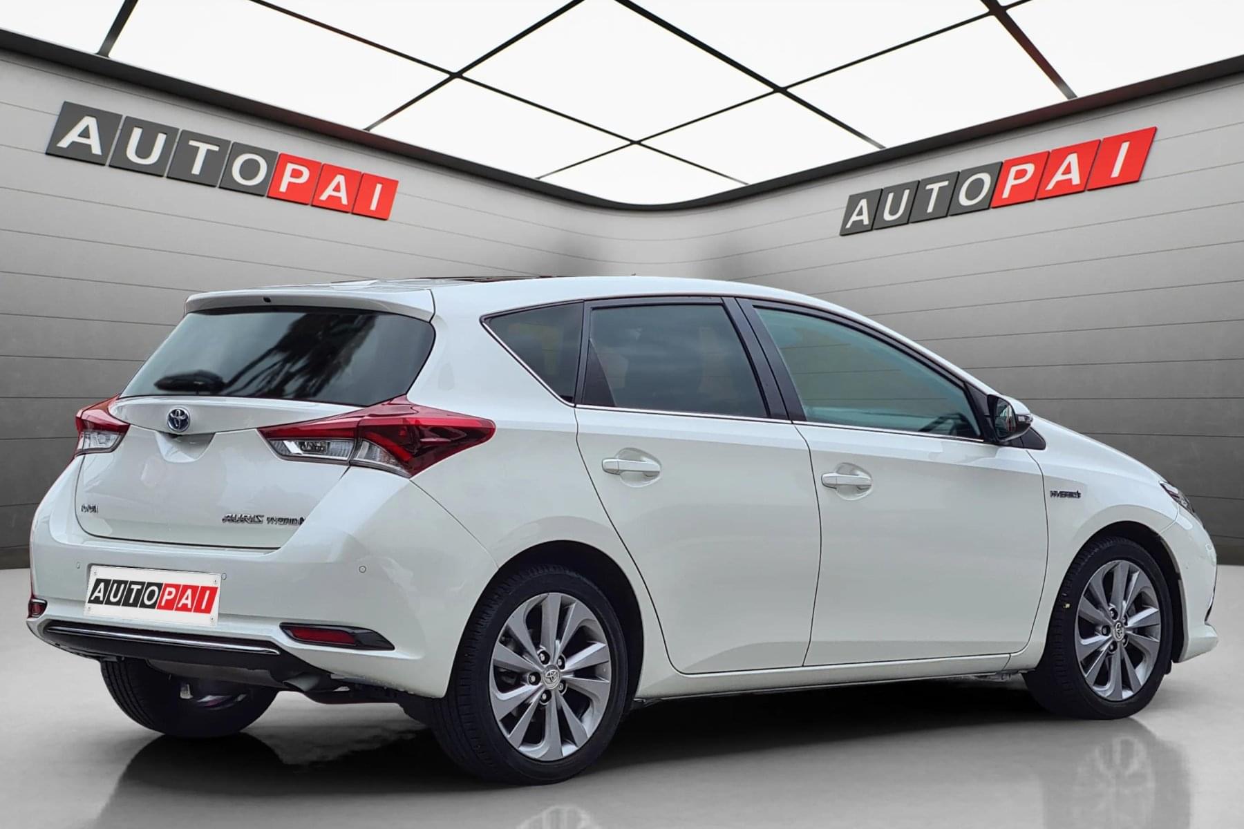 TOYOTA AURIS 1.8 VVTI HSD 16v CVT híbrido 4 