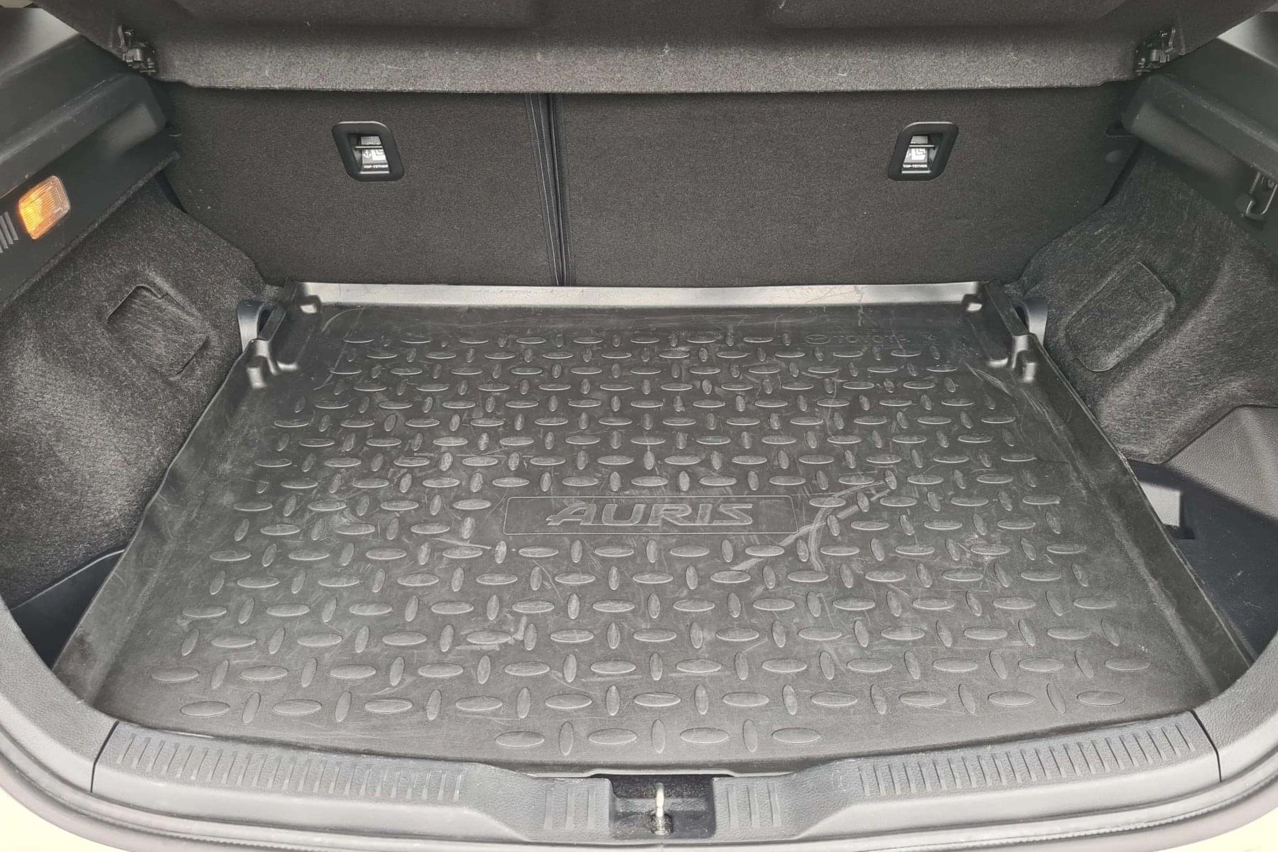 TOYOTA AURIS 1.8 VVTI HSD 16v CVT híbrido 7 