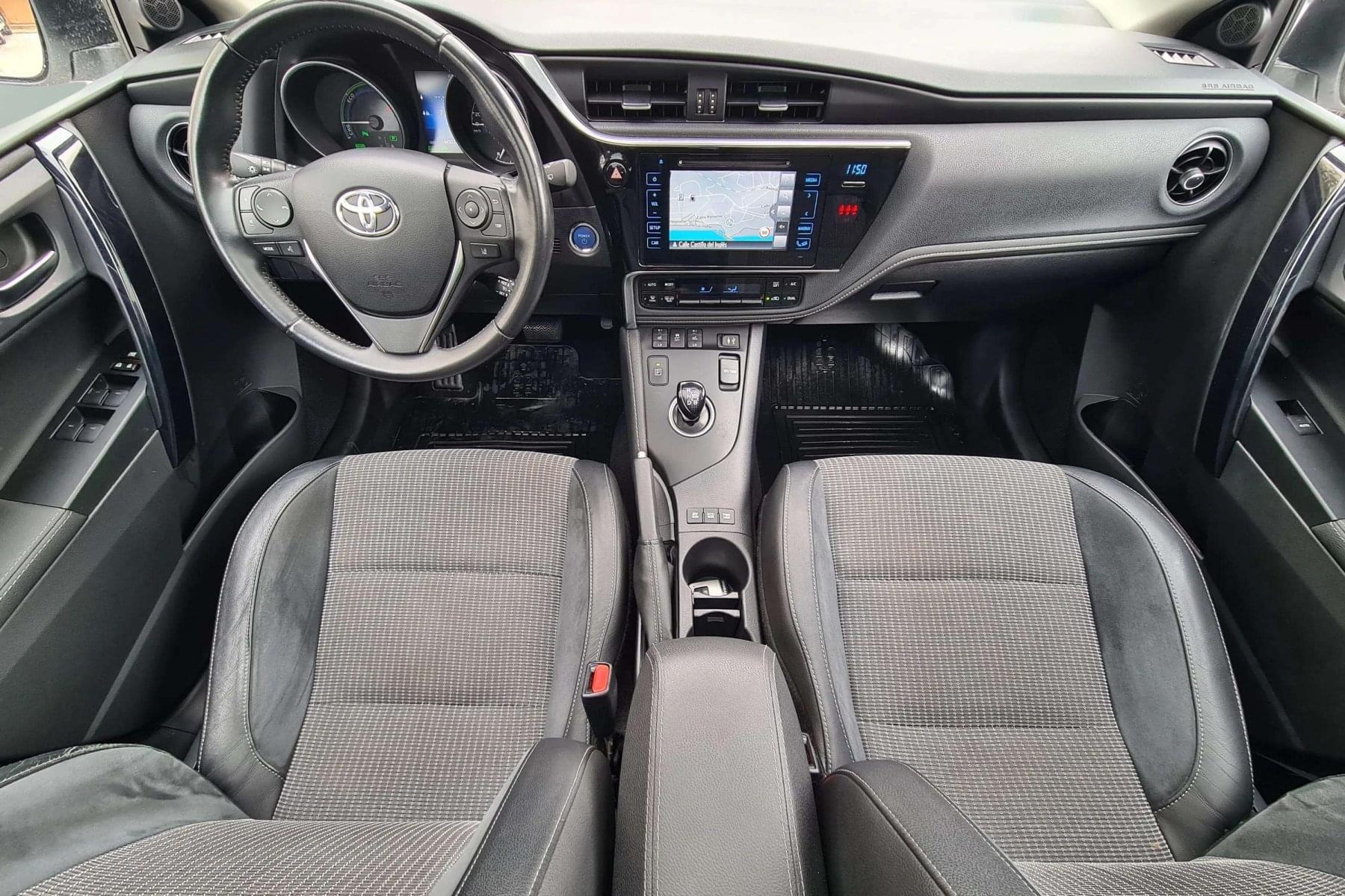 TOYOTA AURIS 1.8 VVTI HSD 16v CVT híbrido 12 