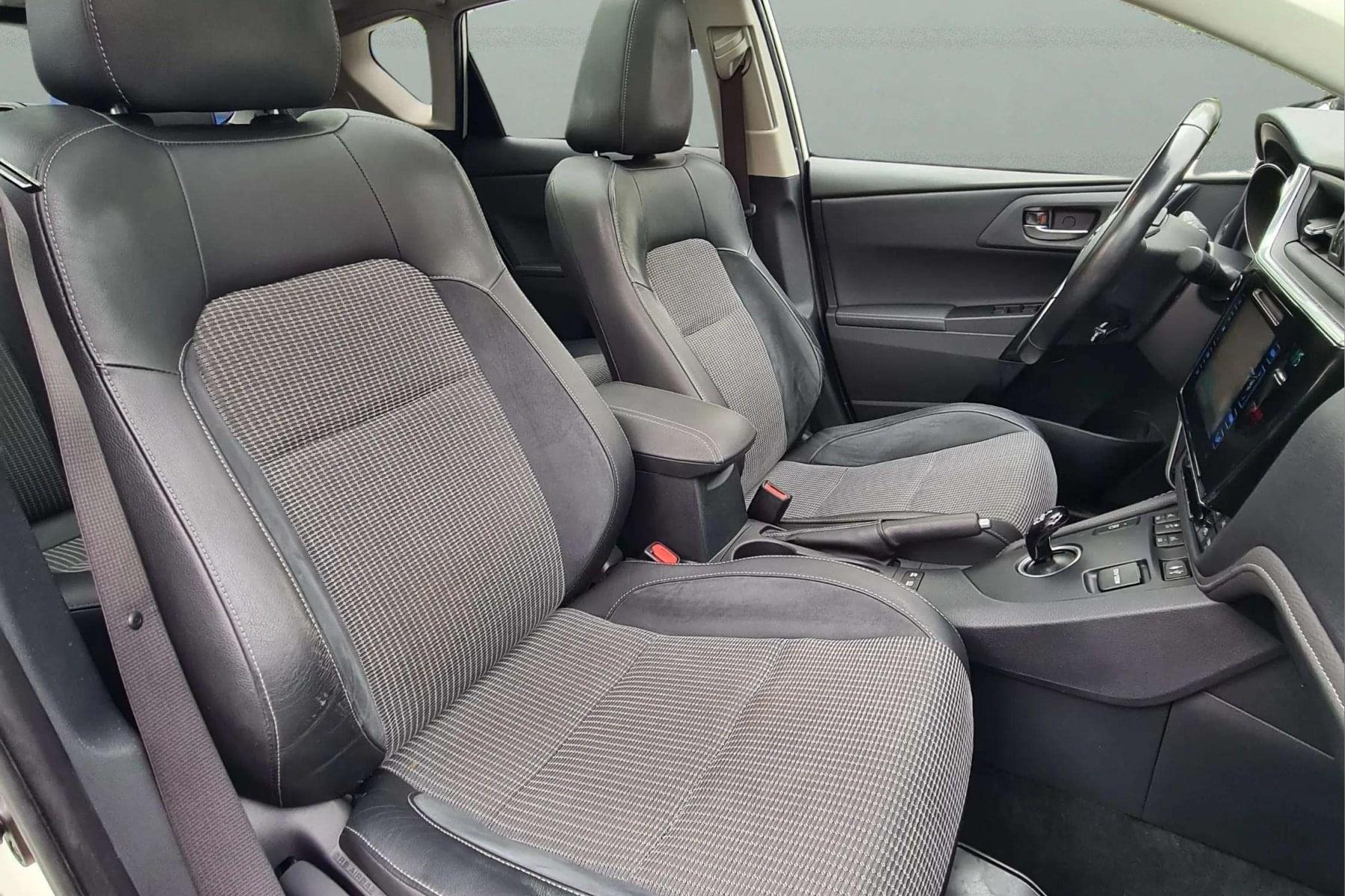 TOYOTA AURIS 1.8 VVTI HSD 16v CVT híbrido 22 