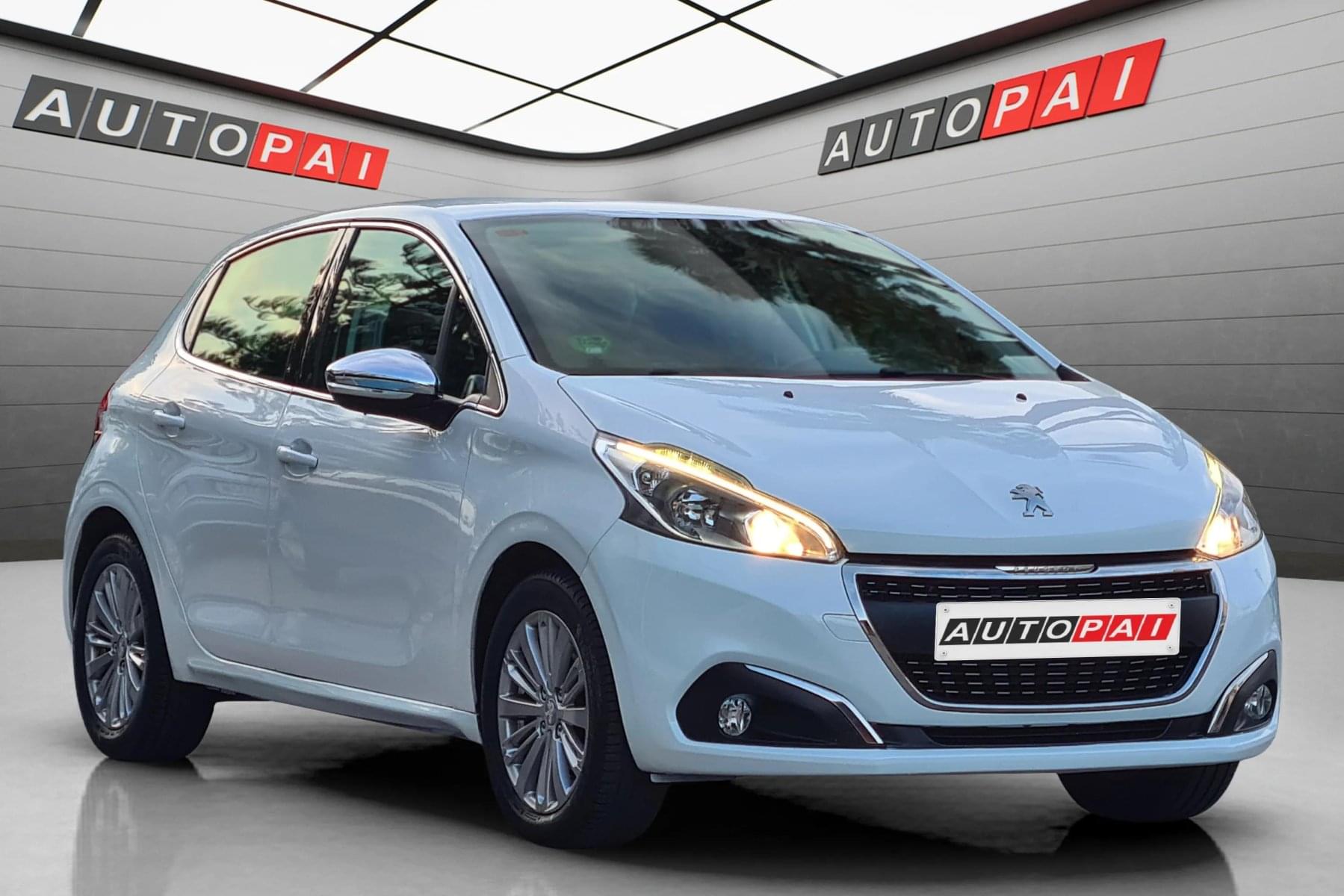 PEUGEOT 208 1.2i 110cv. ALLURE 4 