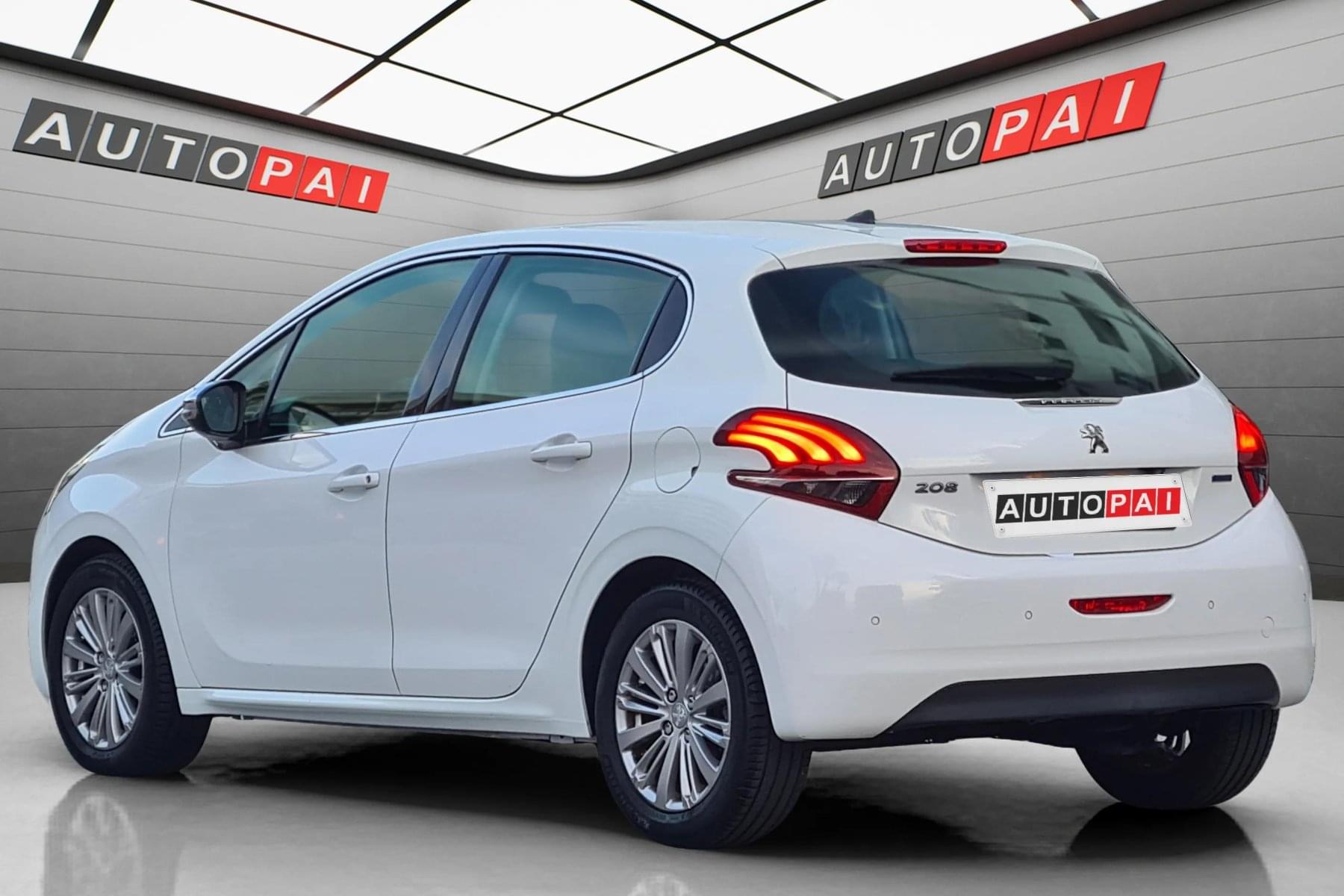 PEUGEOT 208 1.2i 110cv. ALLURE 5 