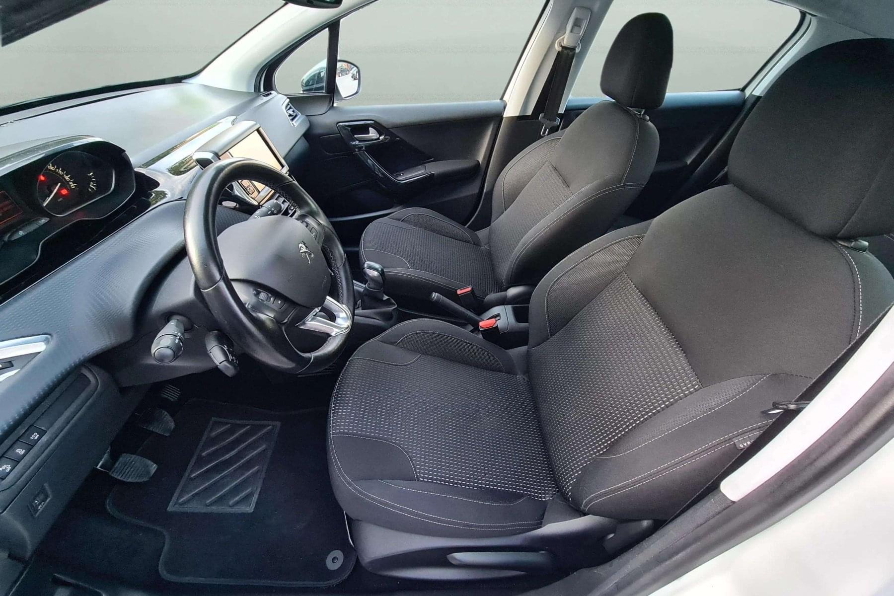 PEUGEOT 208 1.2i 110cv. ALLURE 7 