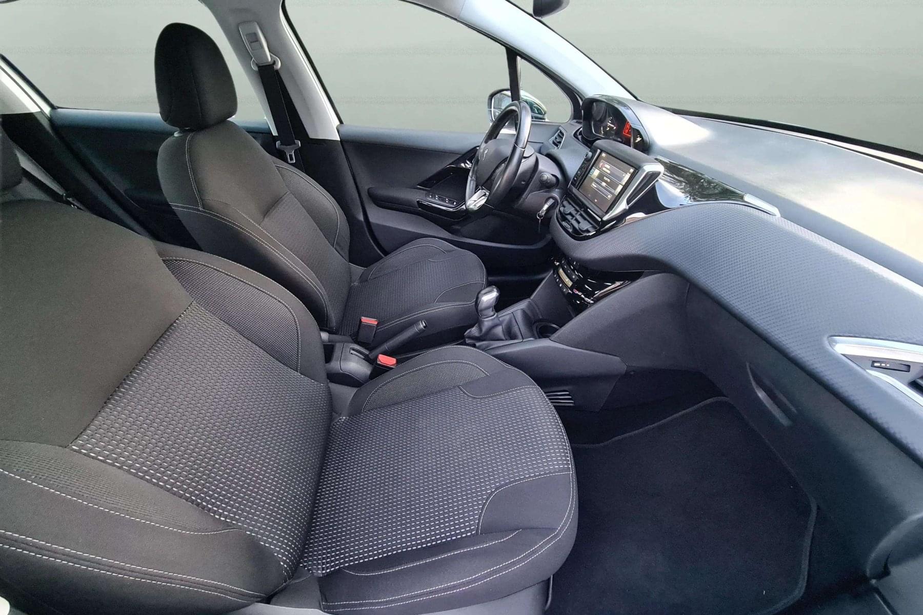 PEUGEOT 208 1.2i 110cv. ALLURE 20 