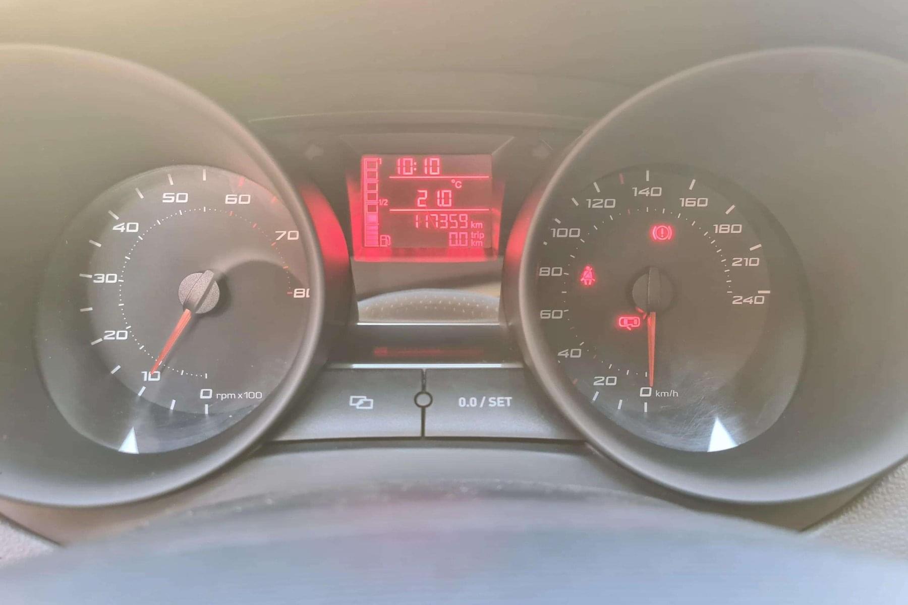 SEAT IBIZA 1.2i 70cv. REFERENCE 5 puertas 9 