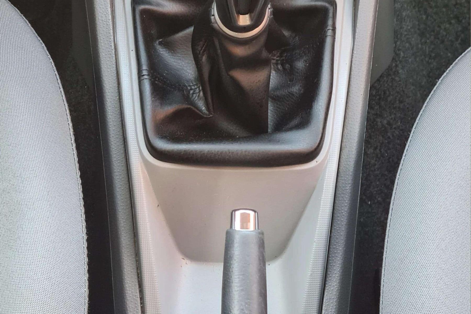 SEAT IBIZA 1.2i 70cv. REFERENCE 5 puertas 17 