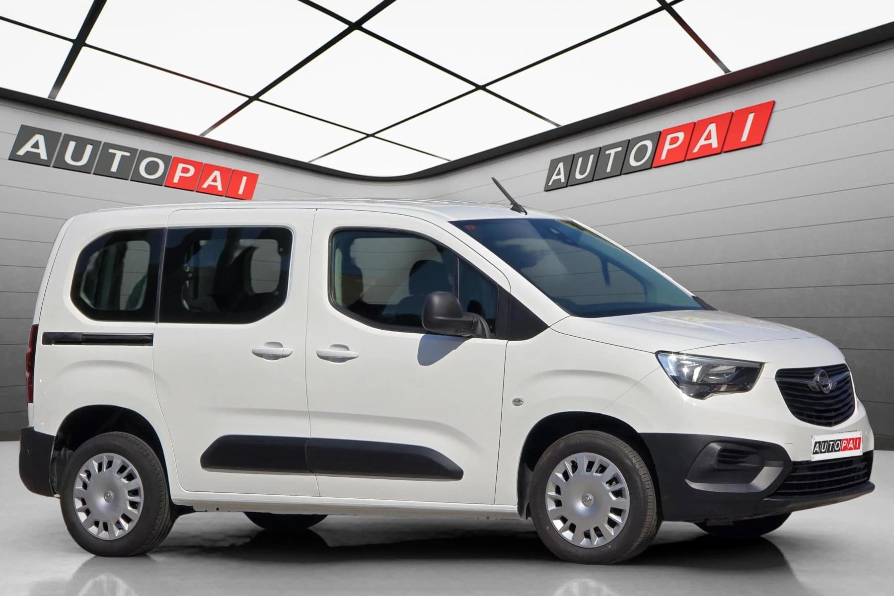 OPEL COMBO LIFE 1.5D 100cv. BUSINESS EDITION 4 