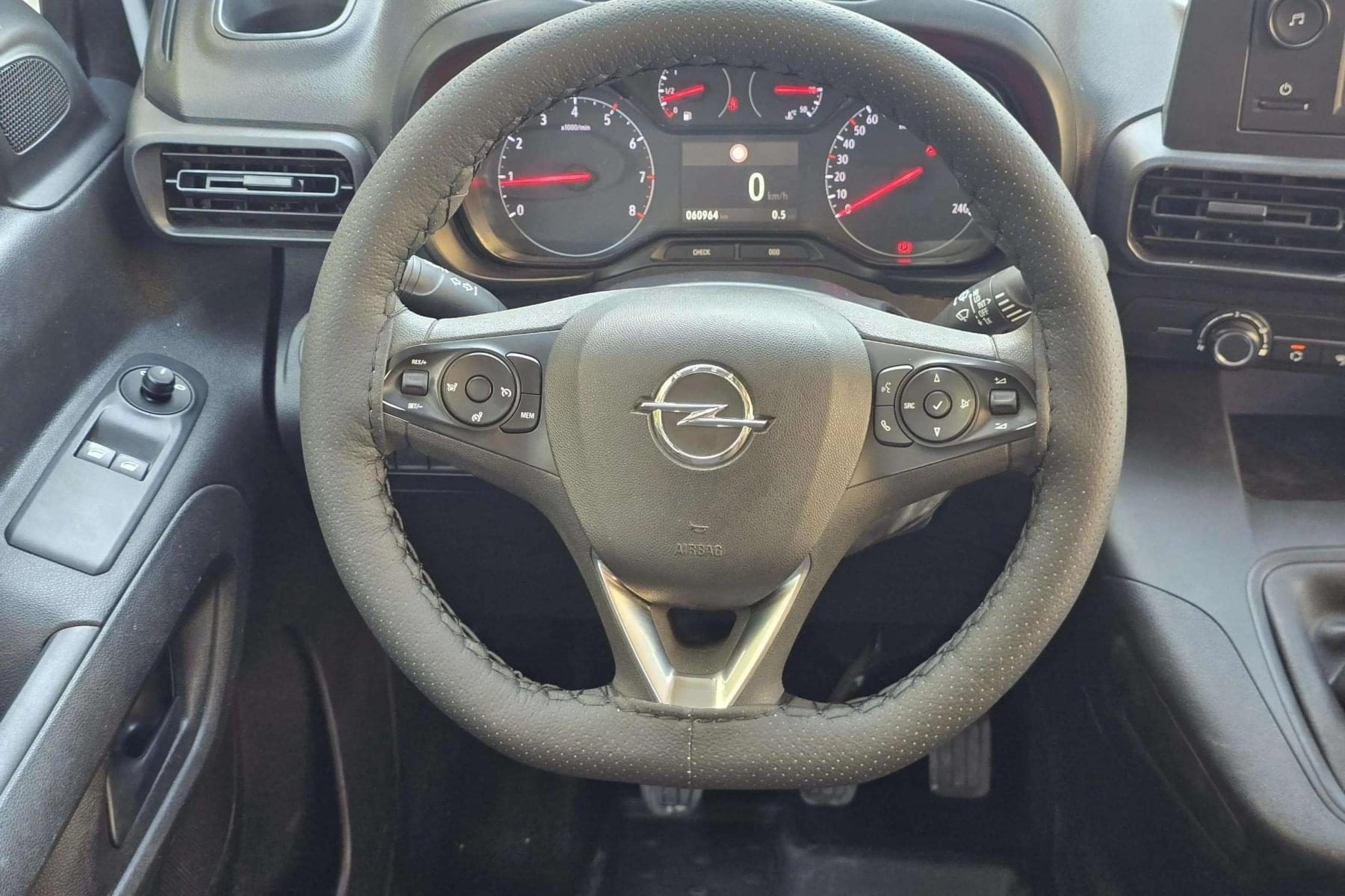 OPEL COMBO LIFE 1.5D 100cv. BUSINESS EDITION 23 
