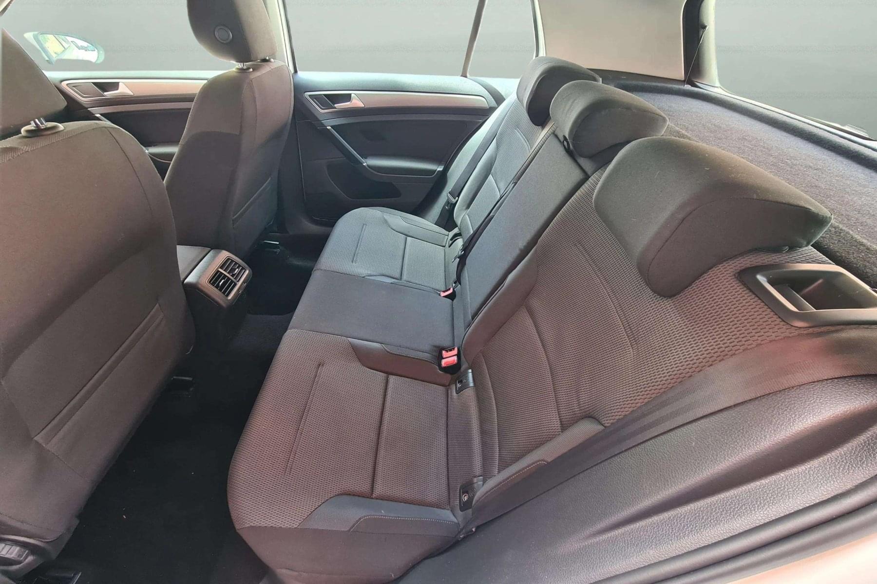 VOLKSWAGEN GOLF 1.6TDI 105CV 11 