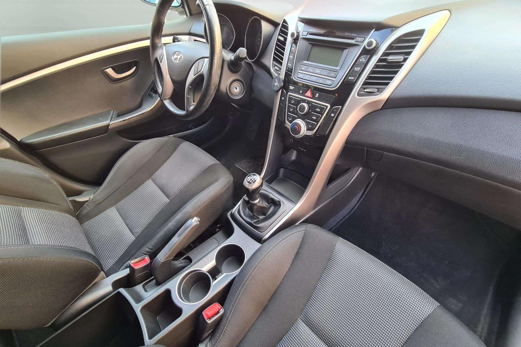 HYUNDAI I30 1.4i 100cv. ESSENCE 25