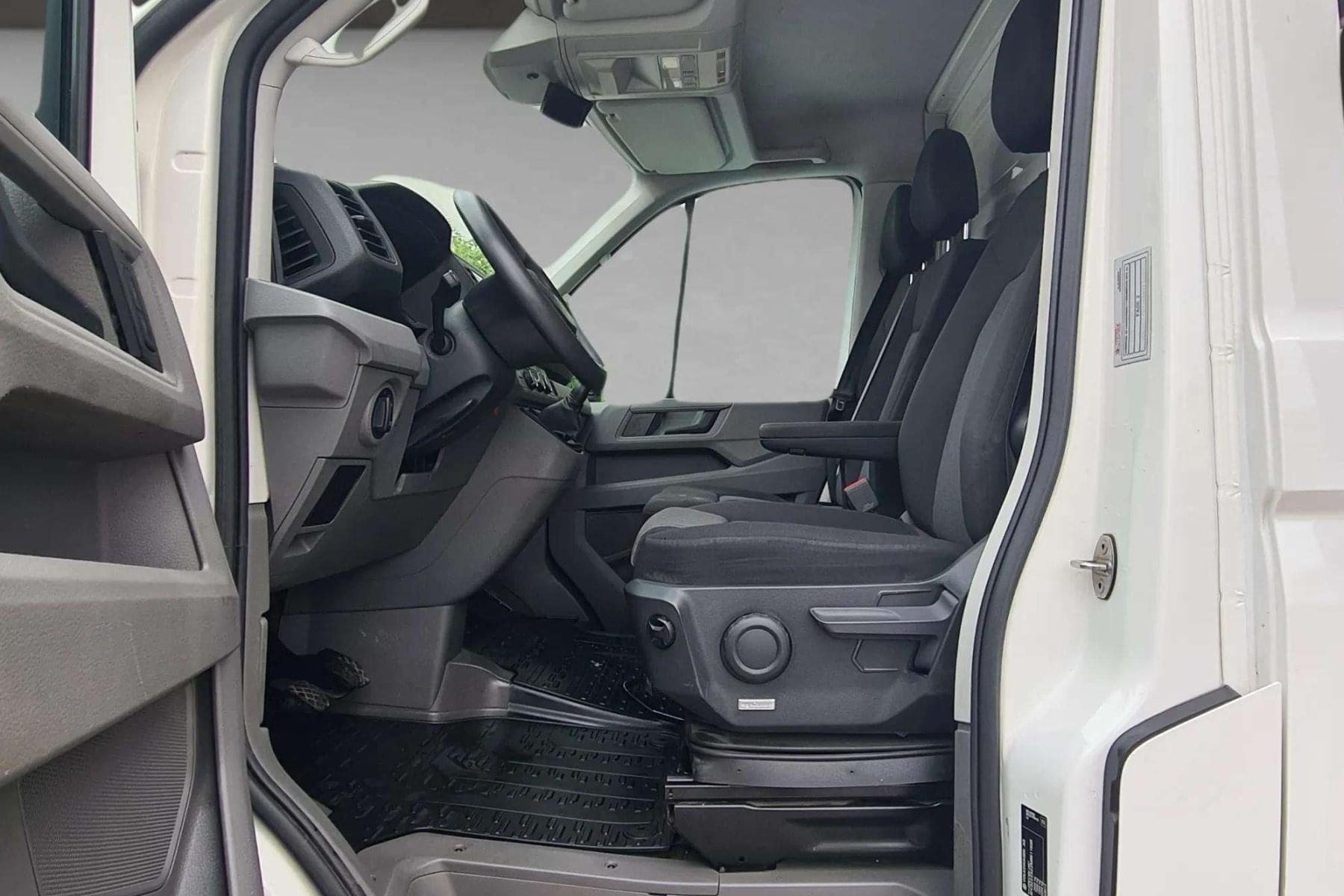 VOLKSWAGEN CRAFTER CHASIS 35 CABINA SIMPLE L4 BATALLA LARGA 13 