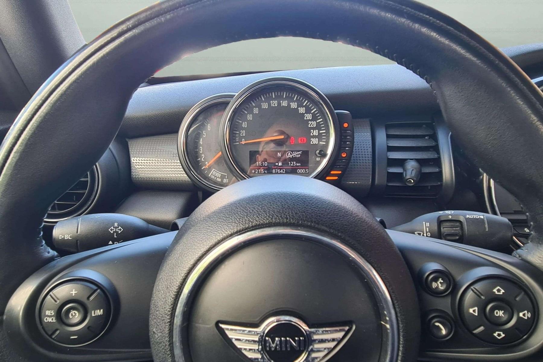 MINI MINI ONE CABRIO 1.2i 102cv. 32