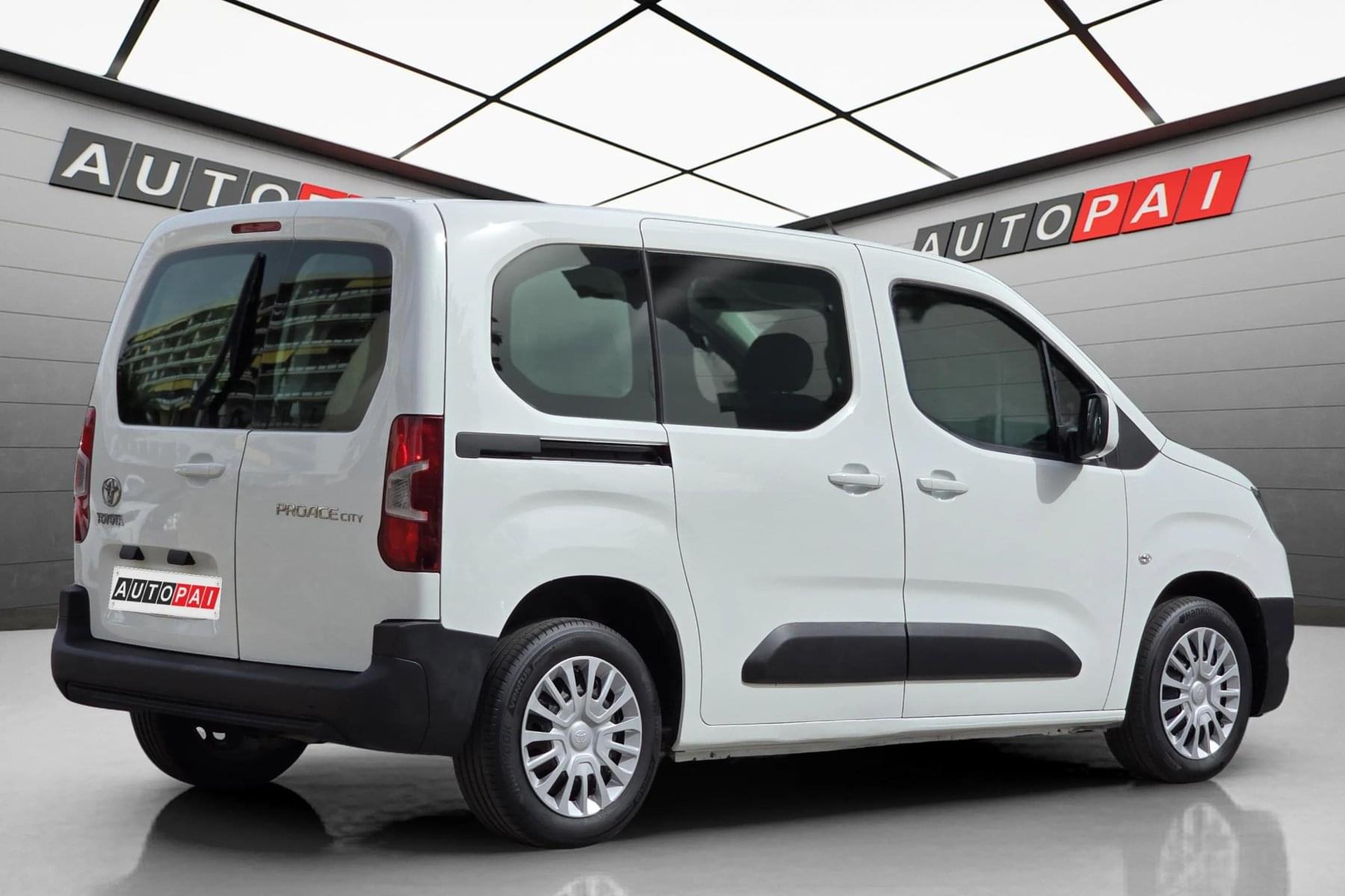 TOYOTA PROACE CITY COMBI 1.5d 100cv. 7 
