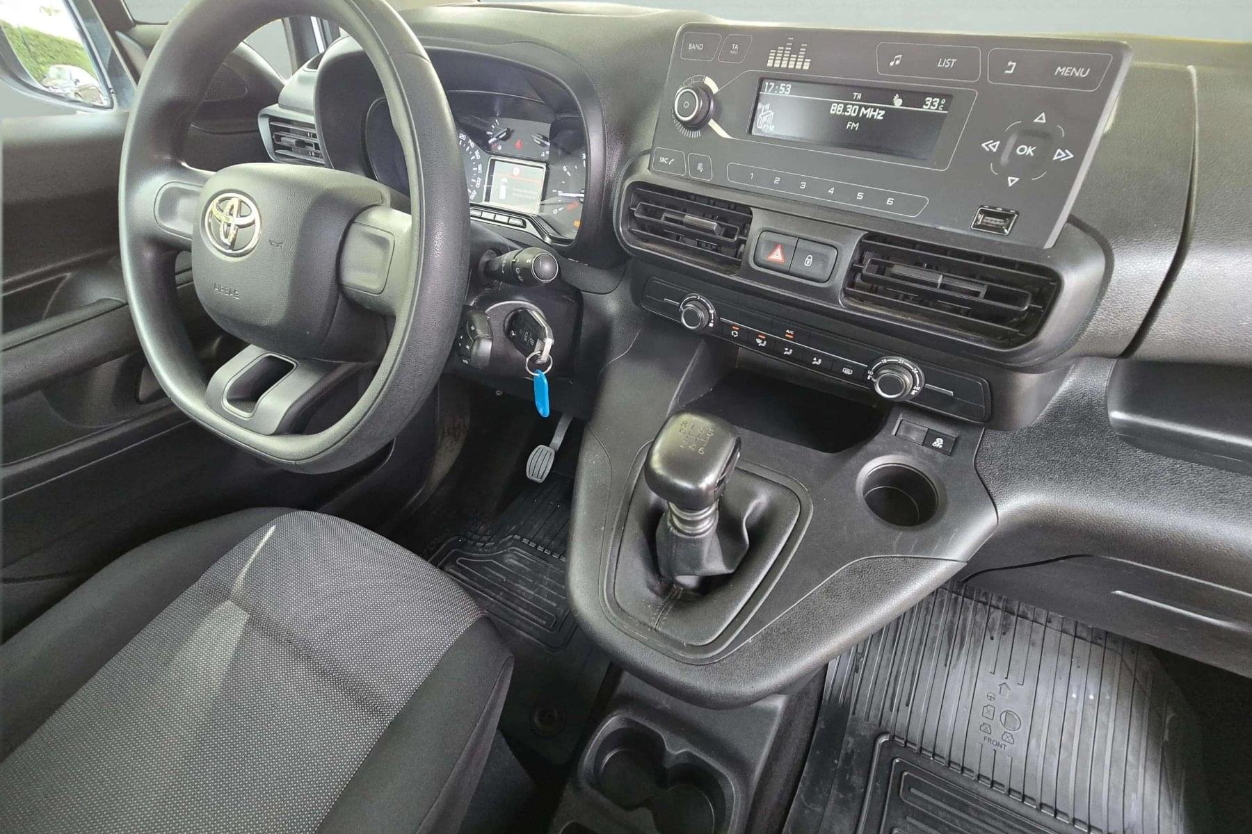TOYOTA PROACE CITY COMBI 1.5d 100cv. 24 