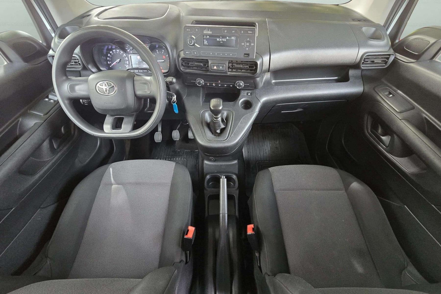 TOYOTA PROACE CITY COMBI 1.5d 100cv. 26 