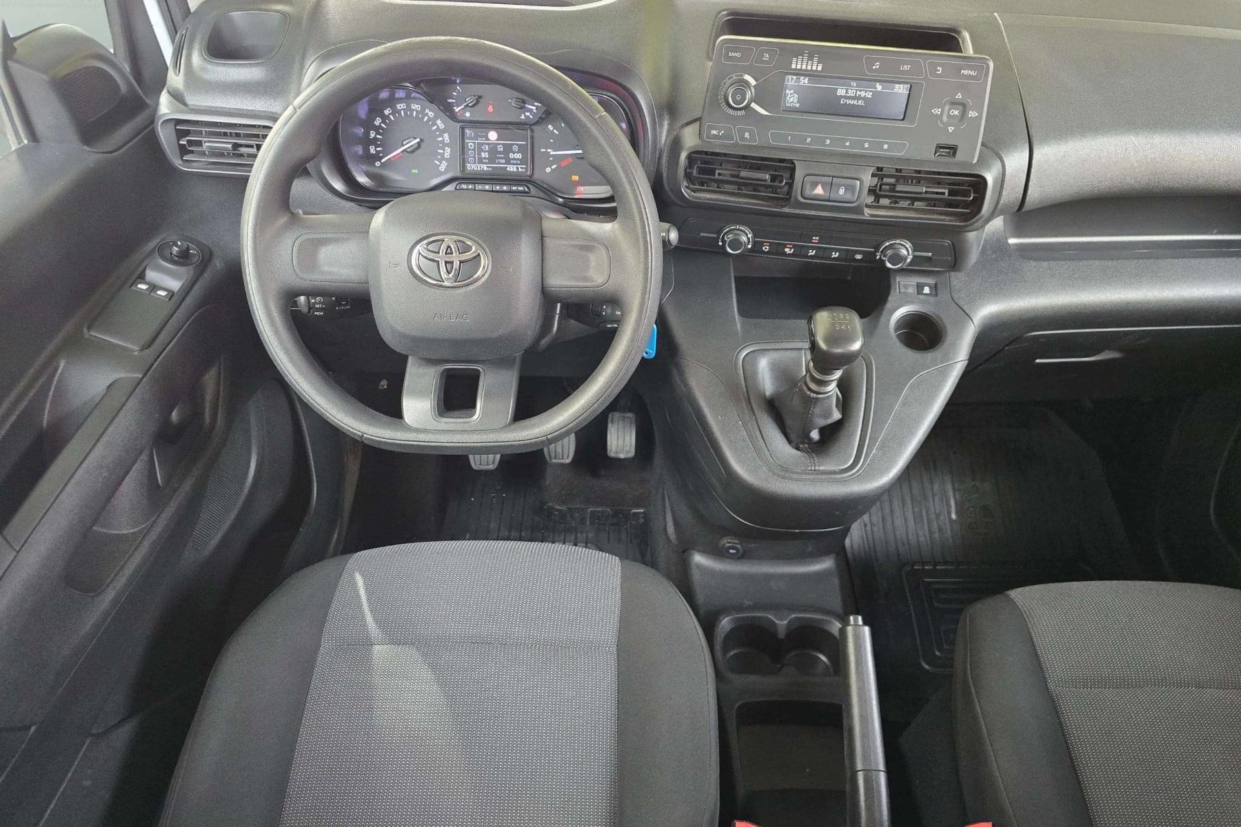 TOYOTA PROACE CITY COMBI 1.5d 100cv. 27 