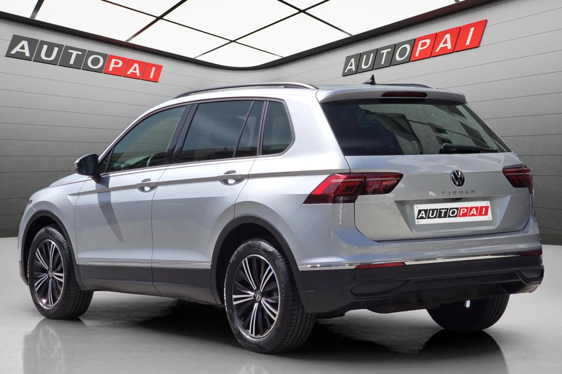 VOLKSWAGEN TIGUAN 2.0 TDI 150cv. DSG automático 4
