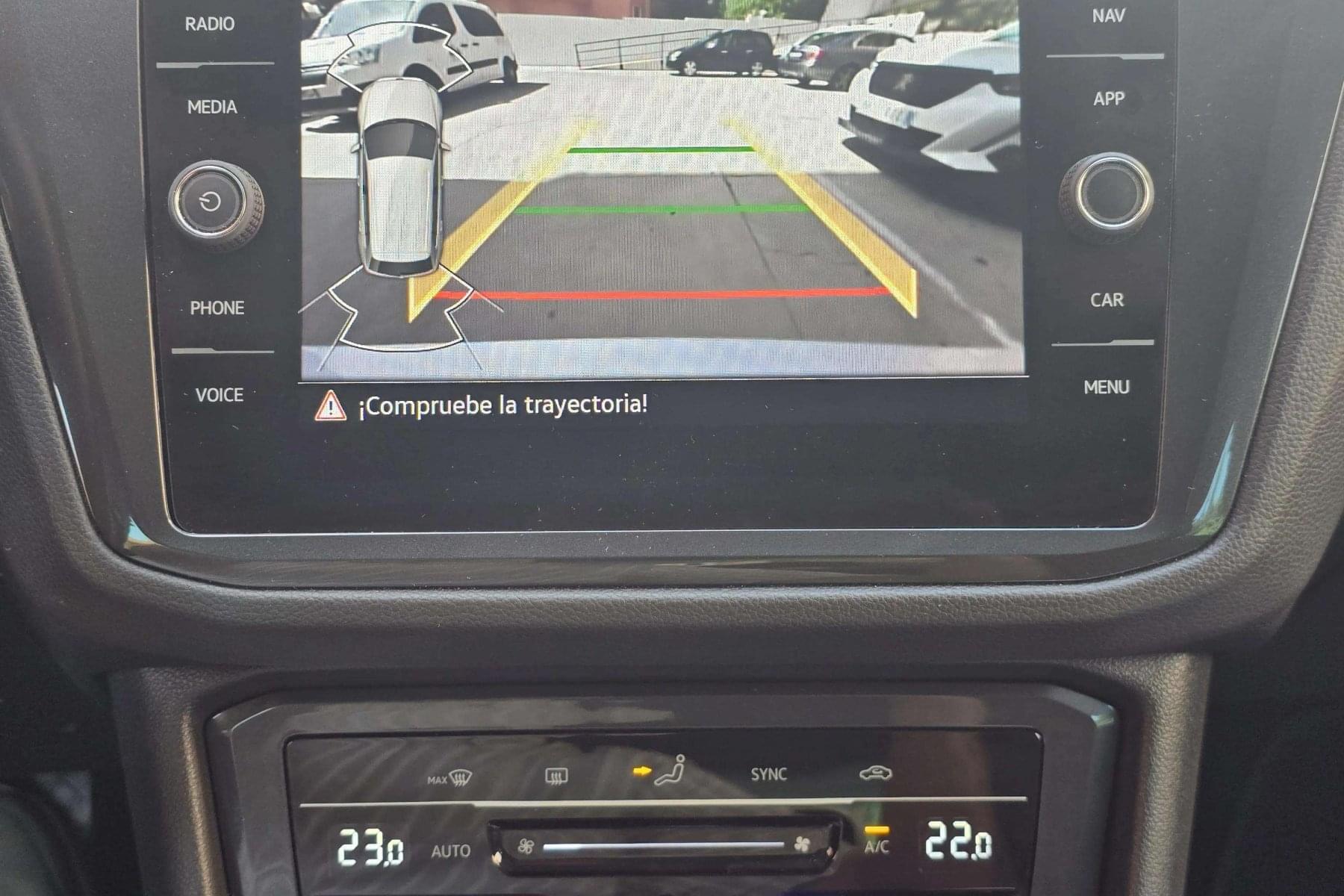 VOLKSWAGEN TIGUAN 2.0 TDI 150cv. DSG automático 9