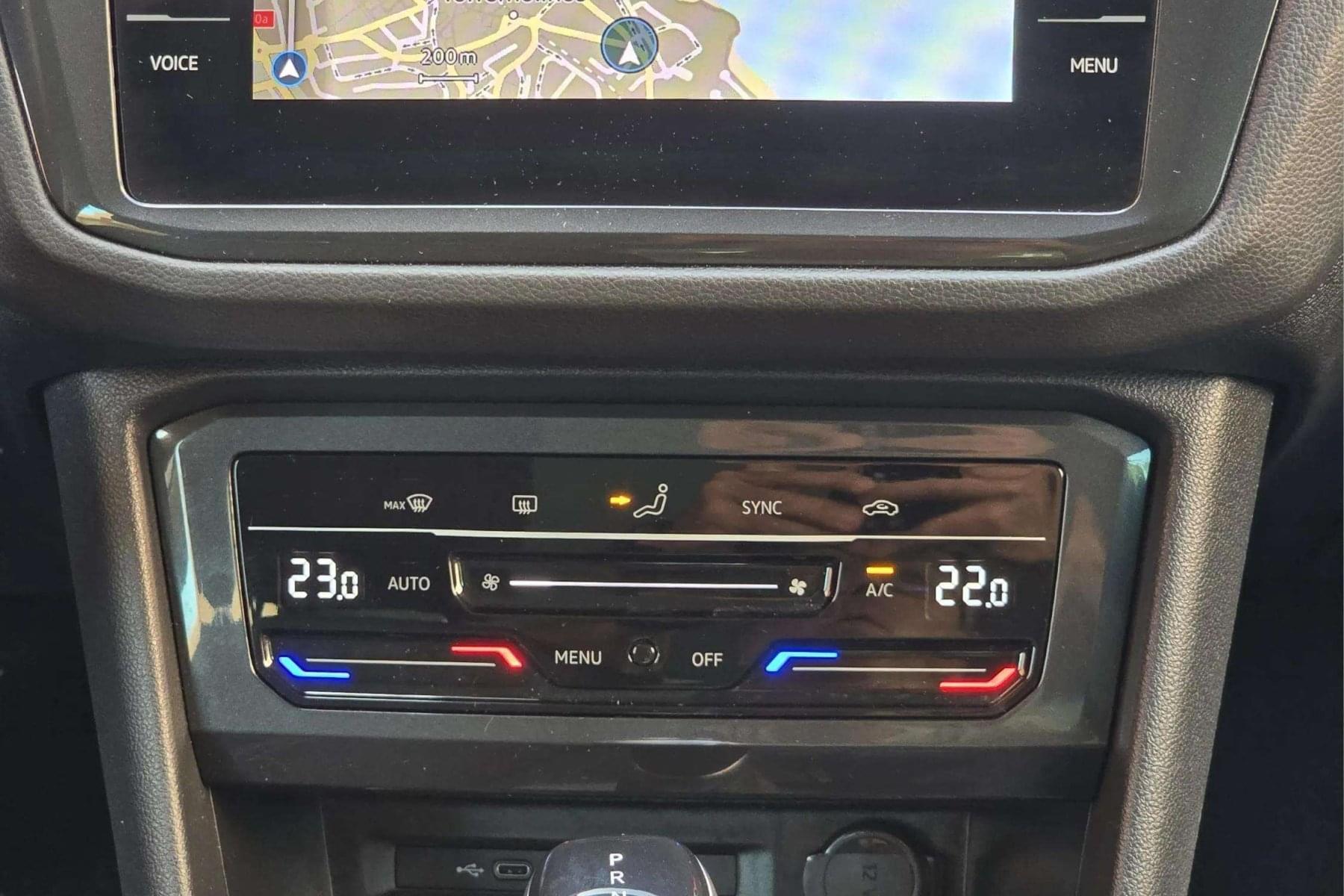VOLKSWAGEN TIGUAN 2.0 TDI 150cv. DSG automático 20
