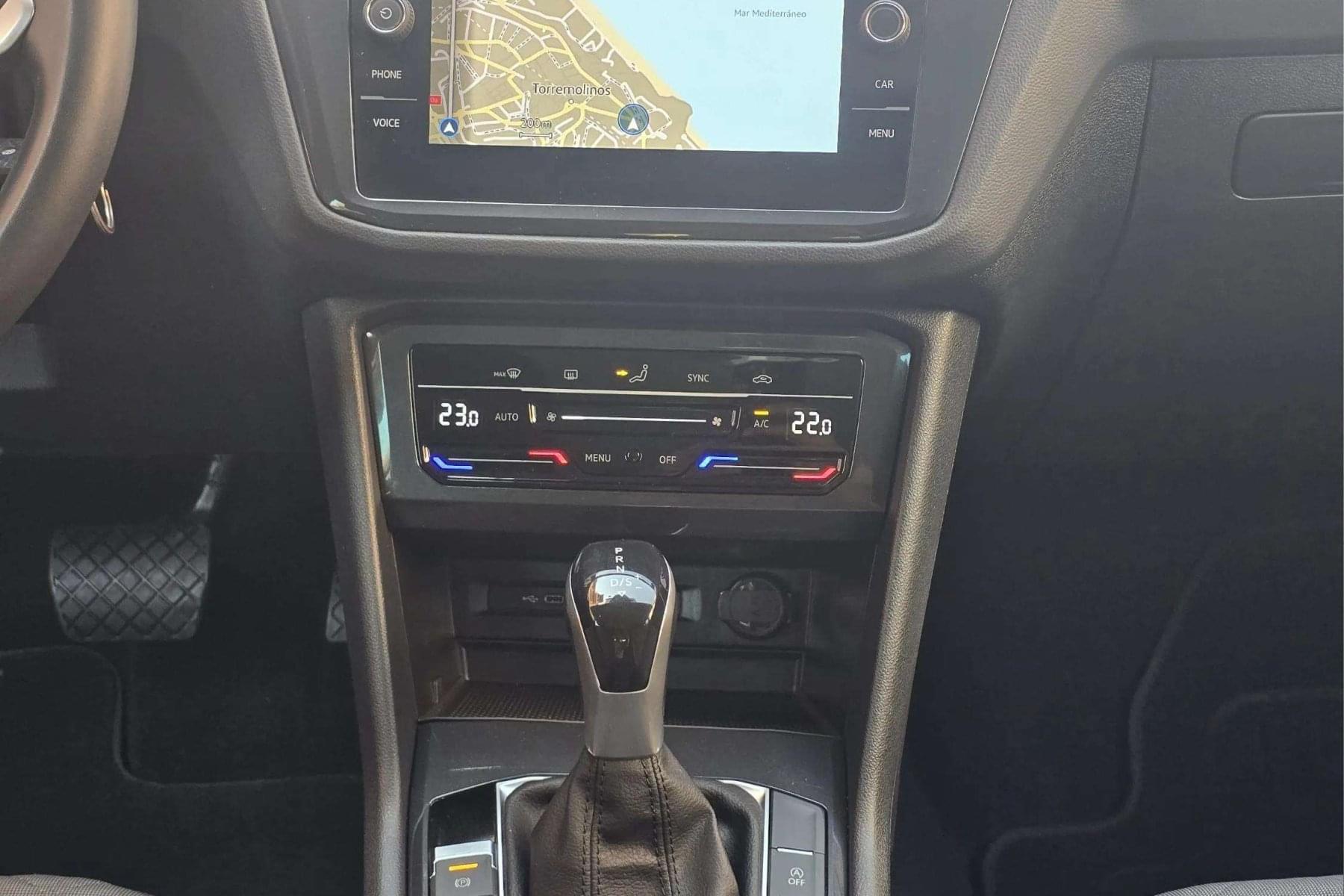 VOLKSWAGEN TIGUAN 2.0 TDI 150cv. DSG automático 21