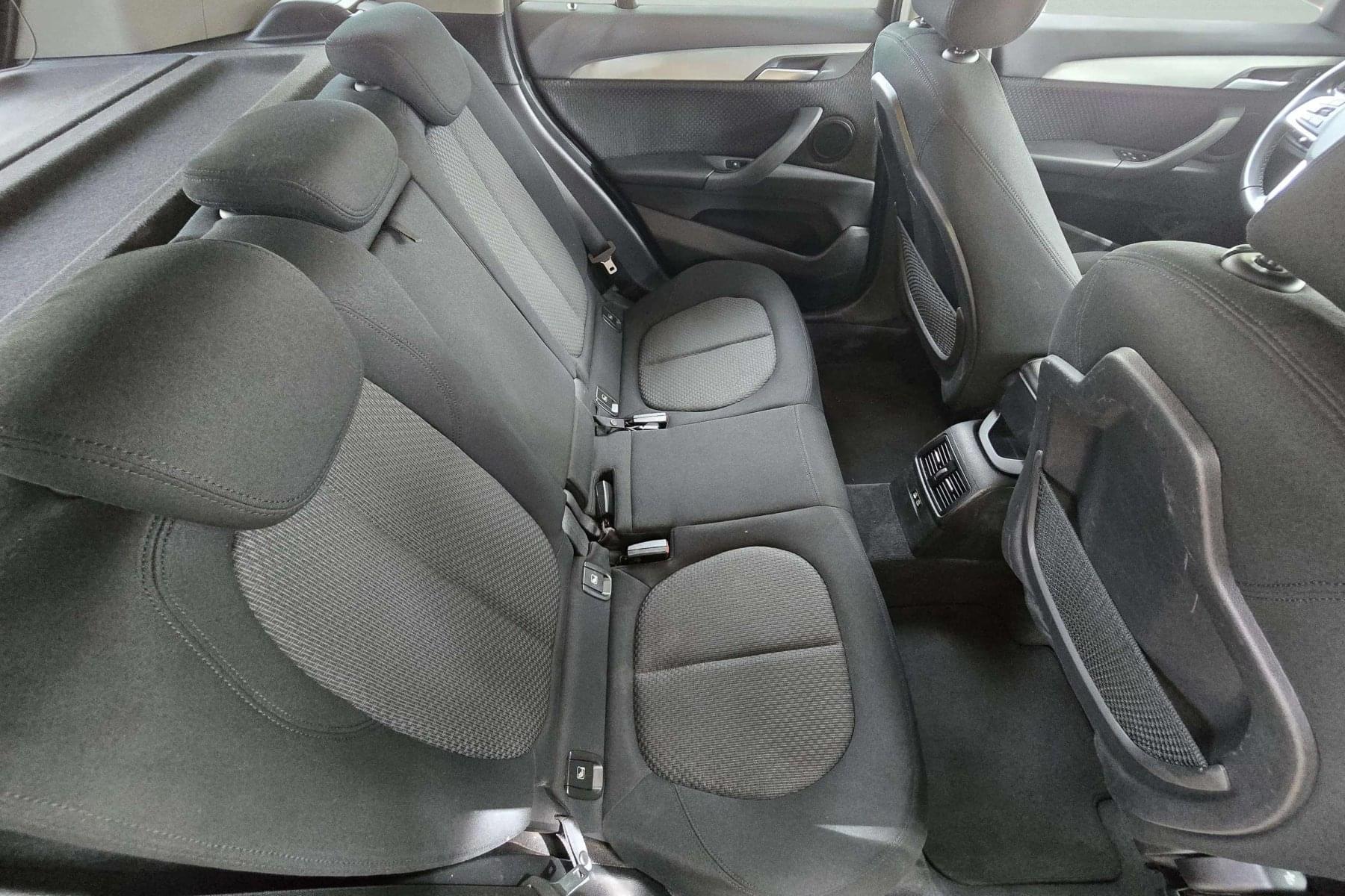 BMW X1 SDrive18DA 2.0d 150cv. automático 27