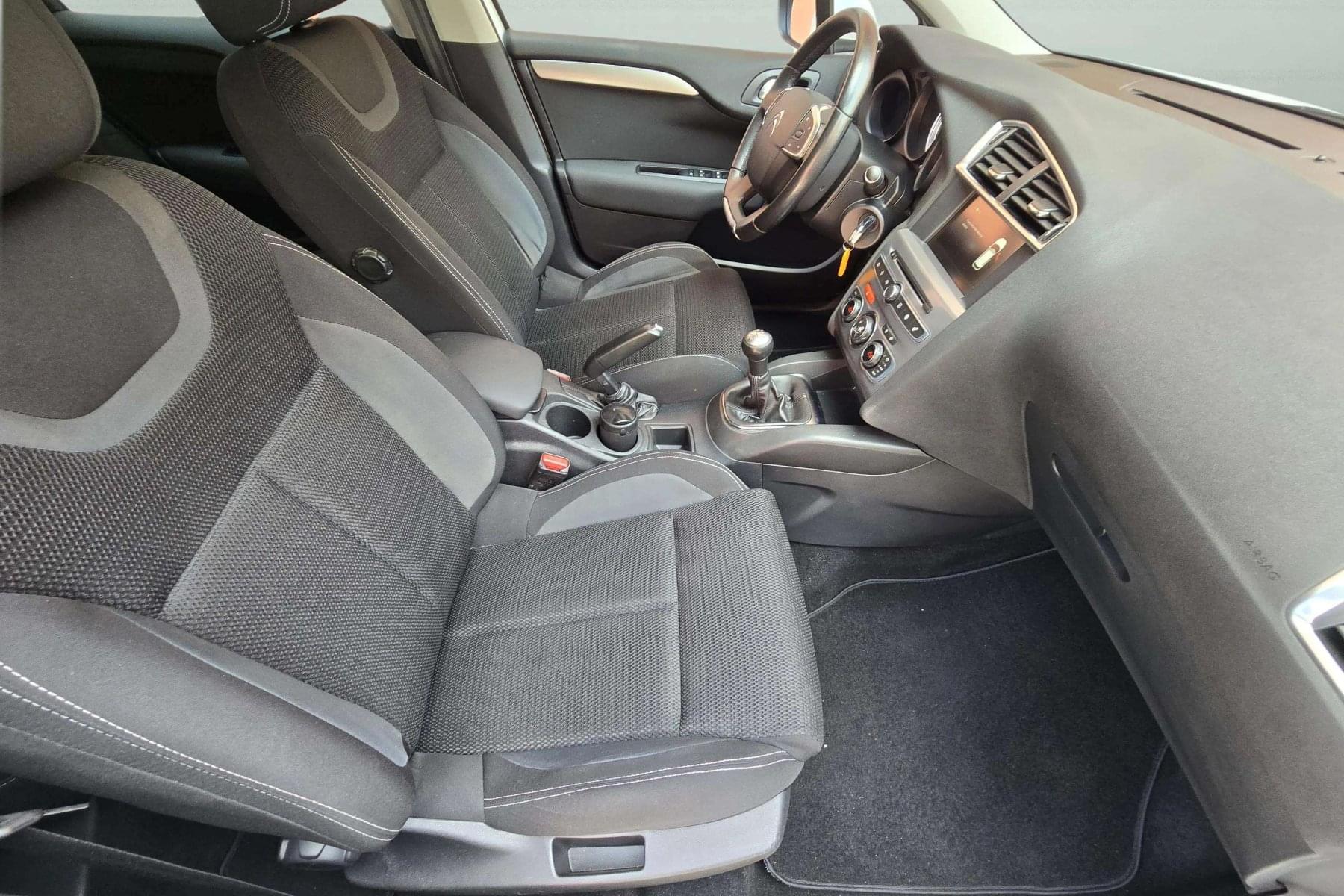 CITROEN C4 1.6 BlueHDI 100cv. LIVE EDITION 20 