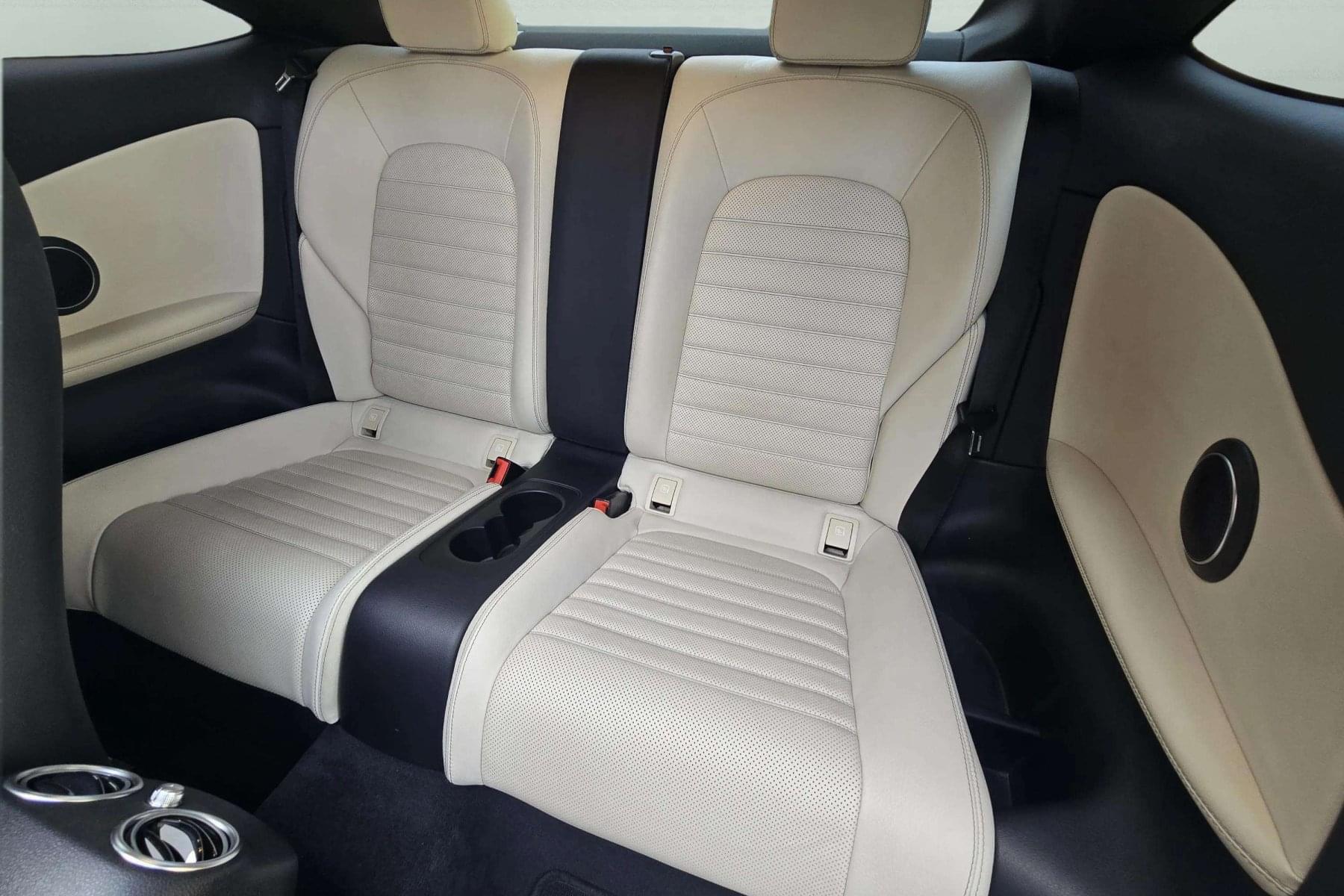 MERCEDES CLASE C C300 Coupé 245cv. autom. 23