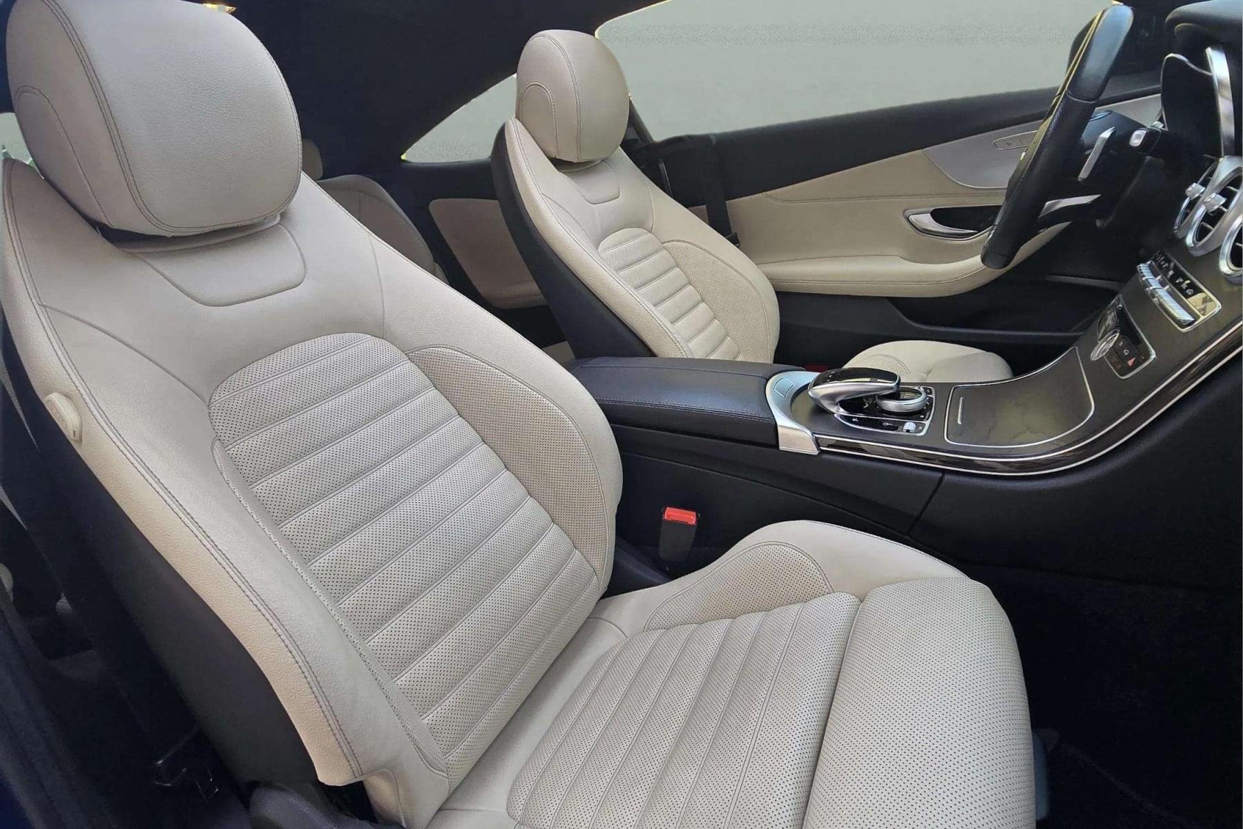 MERCEDES CLASE C C300 Coupé 245cv. autom. 29