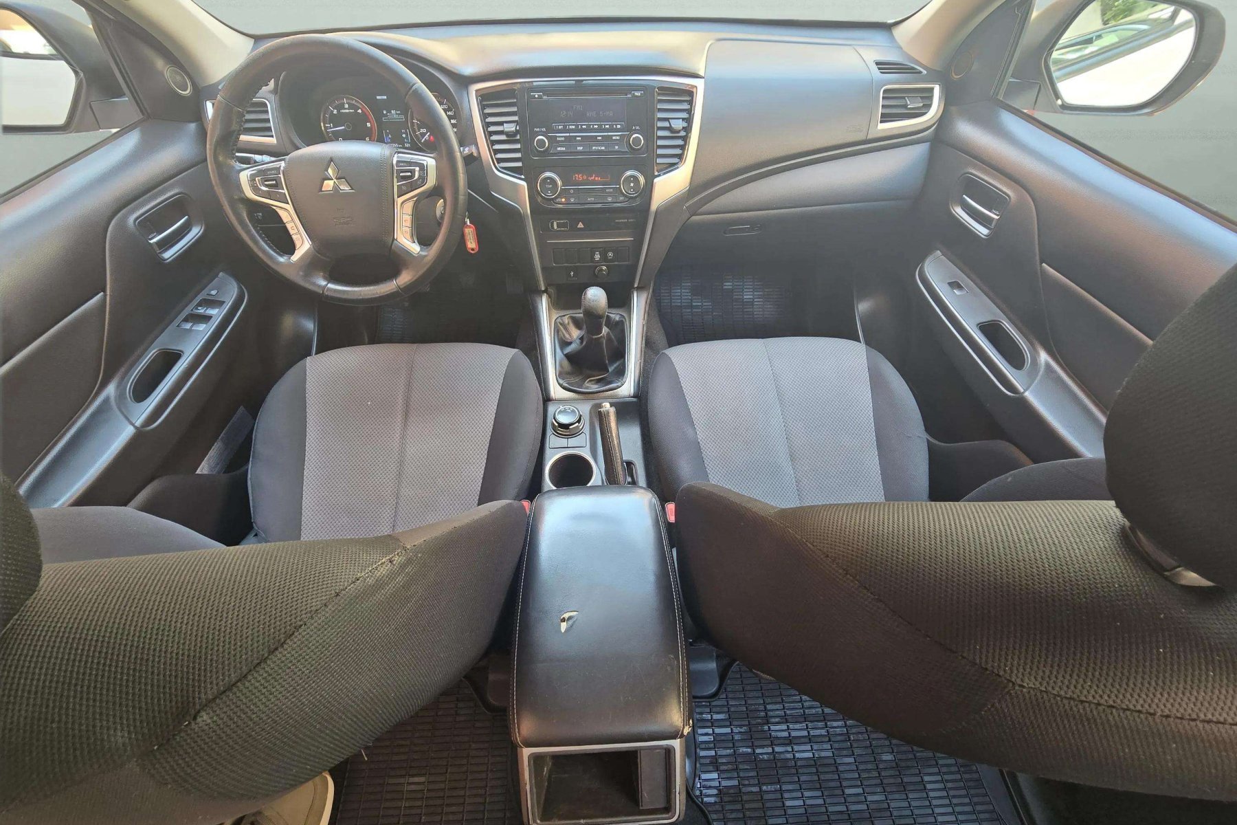 MITSUBISHI L200 220 DI-D M-PRO DOBLE CABINA 2.3D 150cv. 14