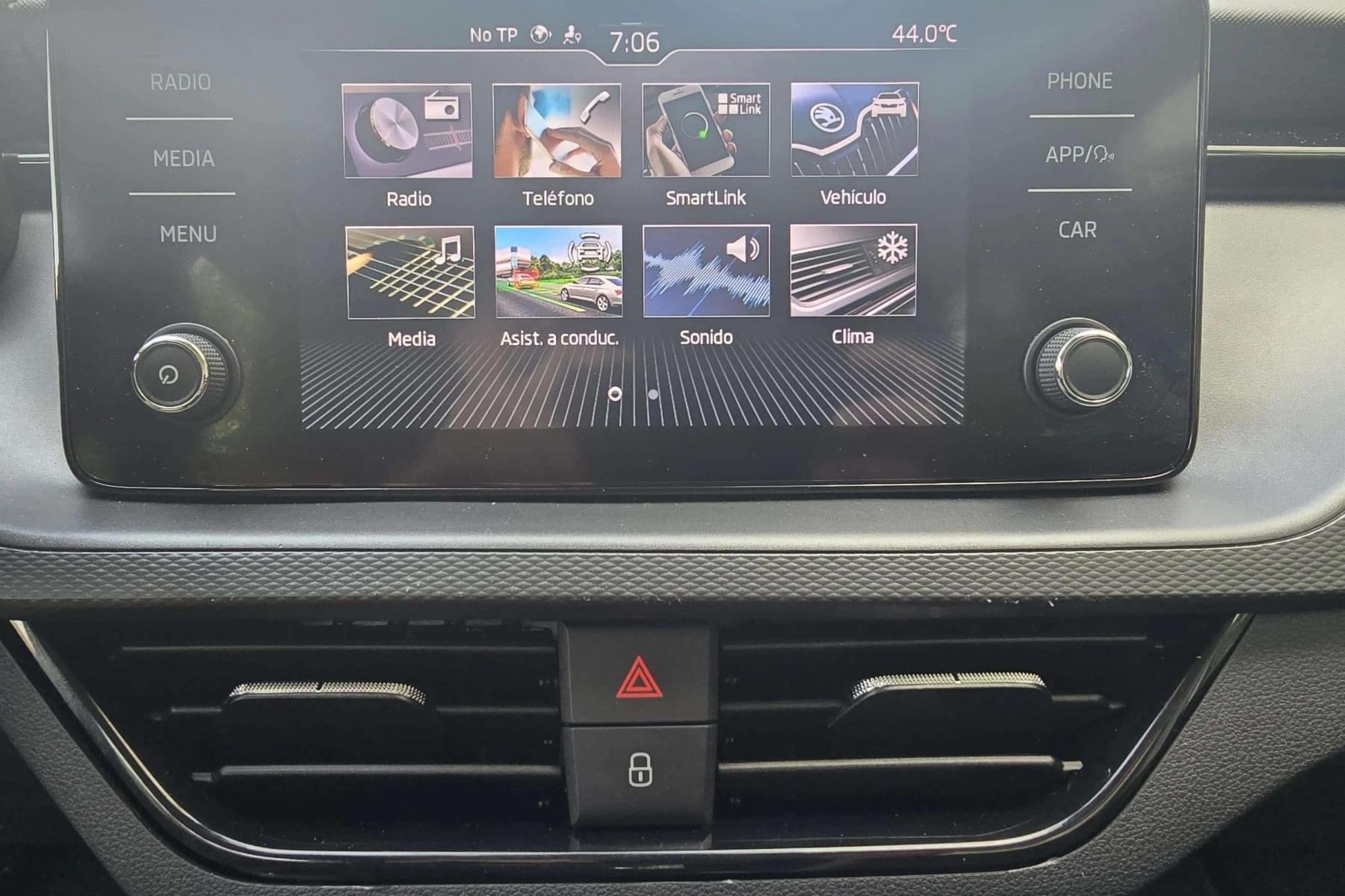 SKODA KAMIQ 1.0 TSI 110cv. DSG LIVE 11