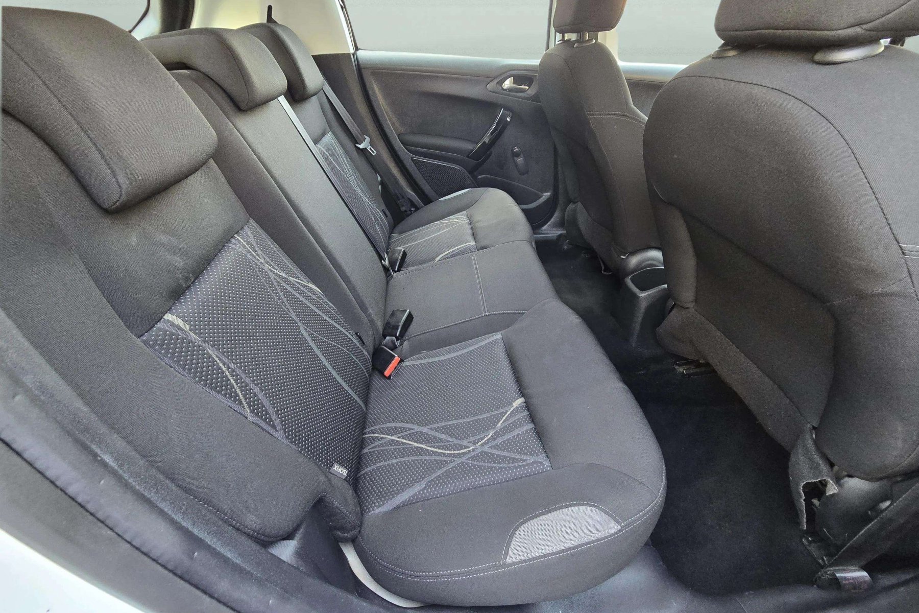 PEUGEOT 208 1.6 BlueHDI 75cv. ACCESS 10