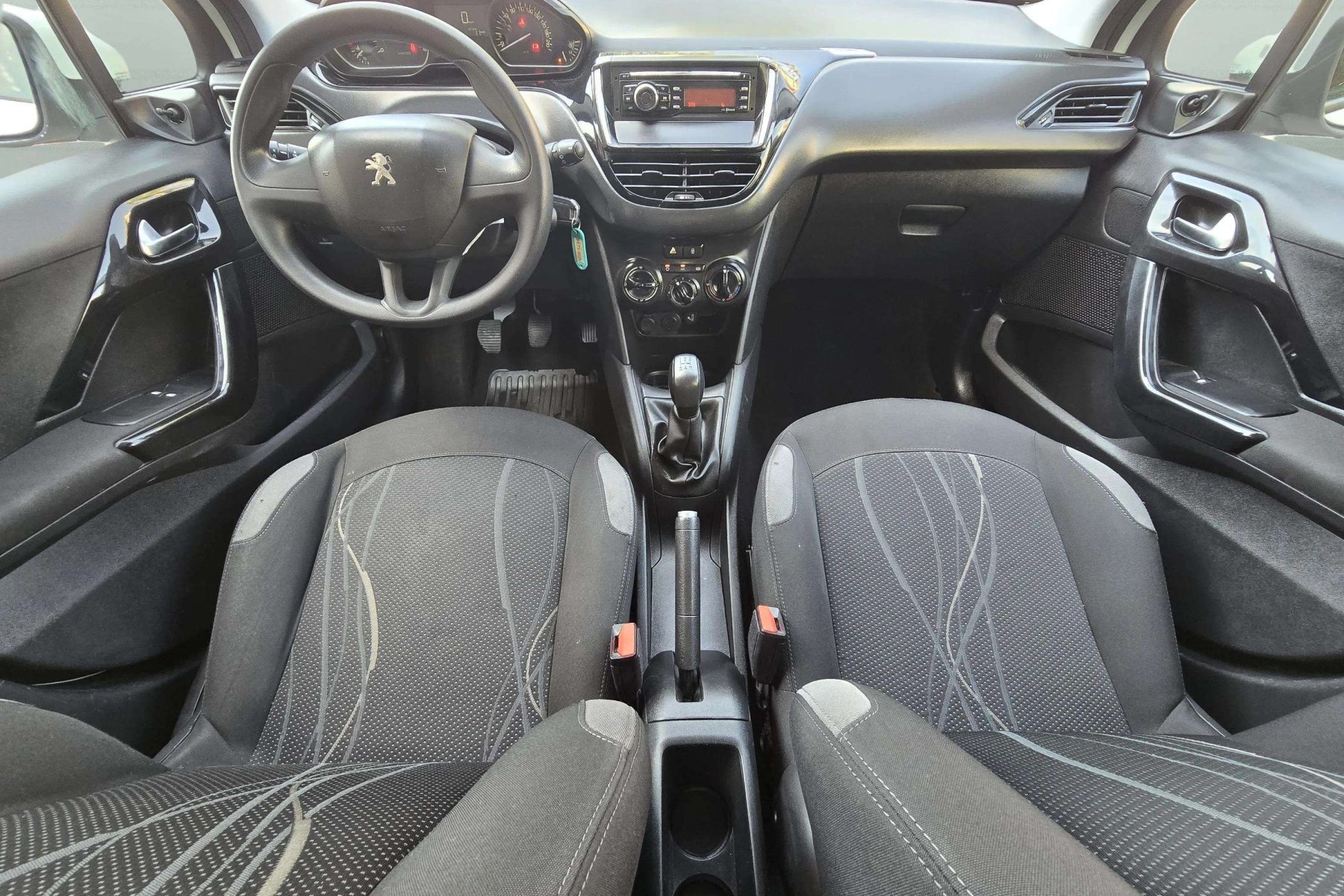 PEUGEOT 208 1.6 BlueHDI 75cv. ACCESS 13