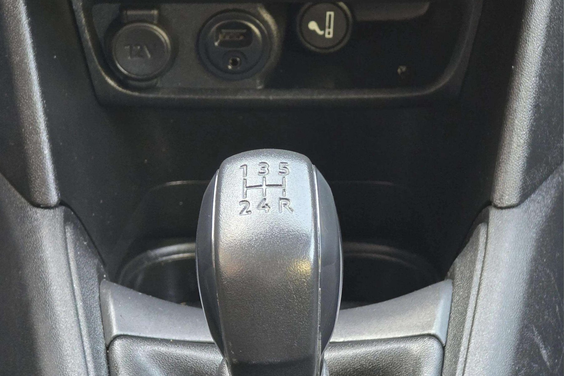 PEUGEOT 208 1.6 BlueHDI 75cv. ACCESS 16