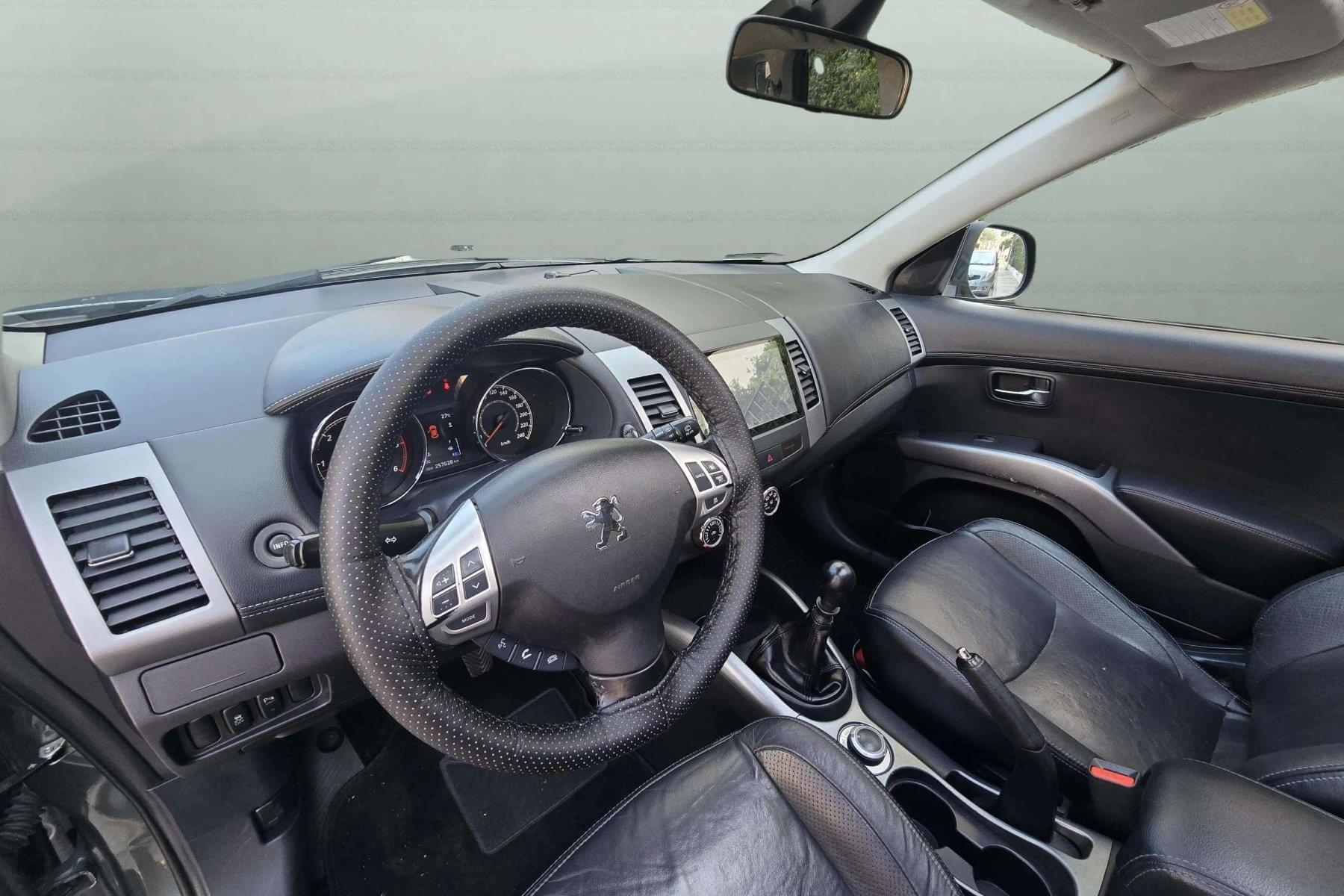 PEUGEOT 4007 2.2HDI 160cv. 4WD SPORT LINE 7 plazas 14