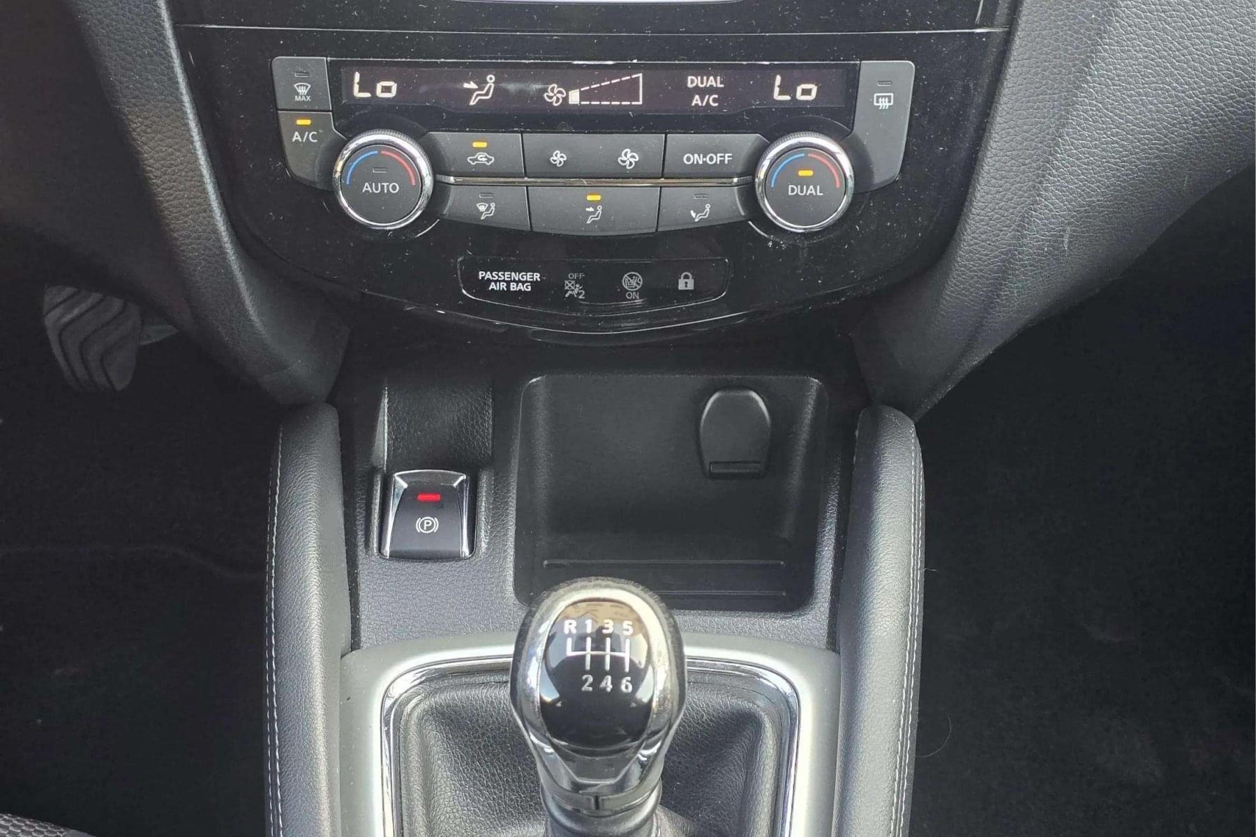 NISSAN QASHQAI 1.5dci 110cv. 4X2 ACENTA 17
