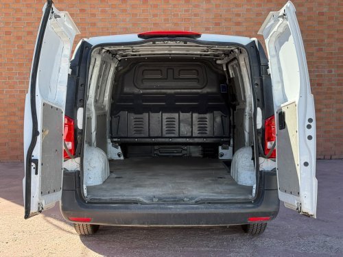 Comprar MERCEDES-BENZ VITO 110CDI TD 75KW FURGON PRO LARGA 2021 de segunda mano MERCEDES-BENZ VITO 110CDI TD 75KW FURGON PRO LARGA 2021 de segunda mano
