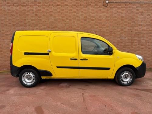RENAULT KANGOO MAXI  EXPRESS 2P BLUE DCI 70 KW /cámara park 2020 de segunda mano