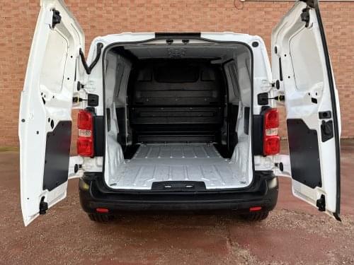 PEUGEOT EXPERT FURGON PREMIUM 1.5 BLUEHDI 100 STANDARD 2020 de segunda mano