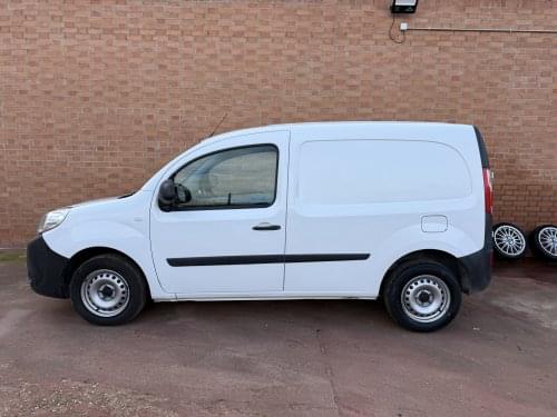 RENAULT KANGOO EXPRESS 1.5 BLUE DCI 70KW PROFESIONAL 2021 de segunda mano