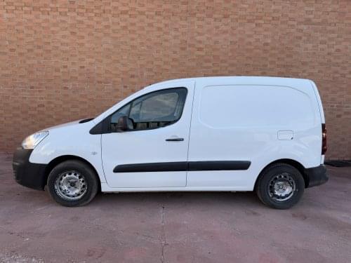 CITROEN BERLINGO TALLA M BLUEHDI 75 LIVE /bola remolque 2018 de segunda mano