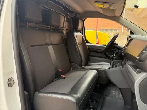 PEUGEOT EXPERT FURGON PRO 1.5 BLUEHDI 100 SS STANDARD 2020 de segunda mano