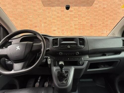 PEUGEOT EXPERT FURGON PRO 1.5 BLUEHDI 100 SS STANDARD 2020 de segunda mano